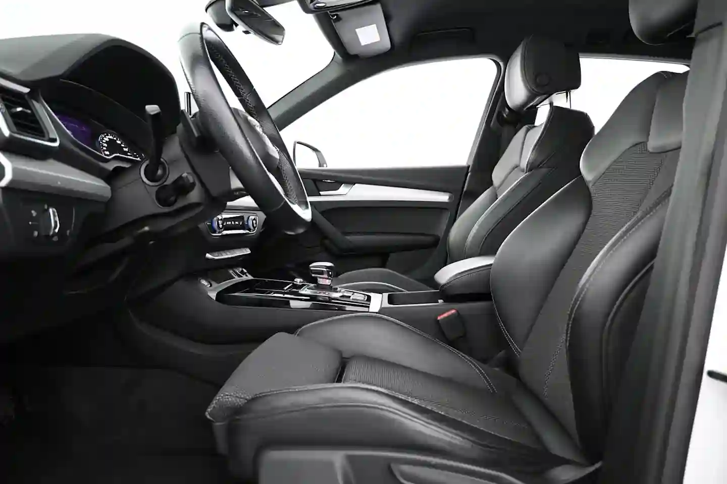Car Image - 27QmQ9zfGBD6VHxK5mPBhl