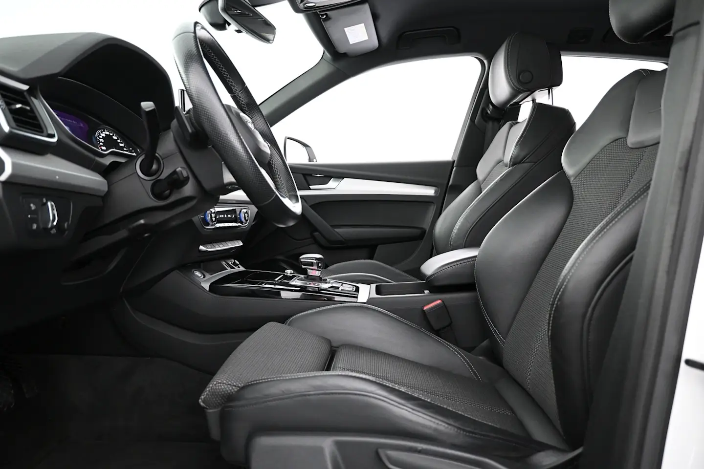 Car Image - 27QmQ9zfGBD6VHxK5mPBhl