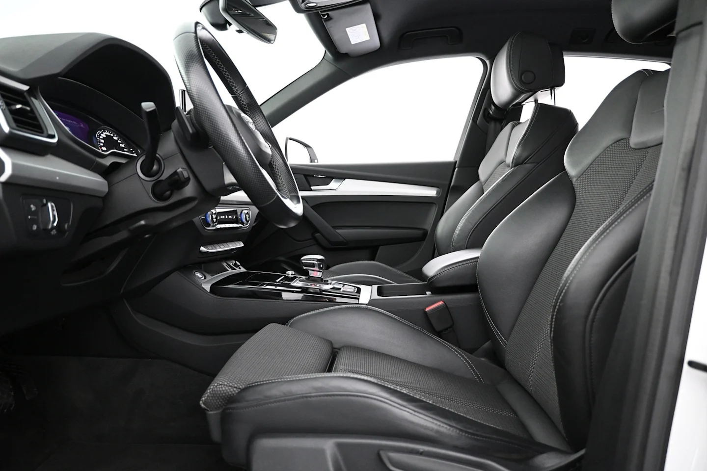 Car Image - 27QmQ9zfGBD6VHxK5mPBhl