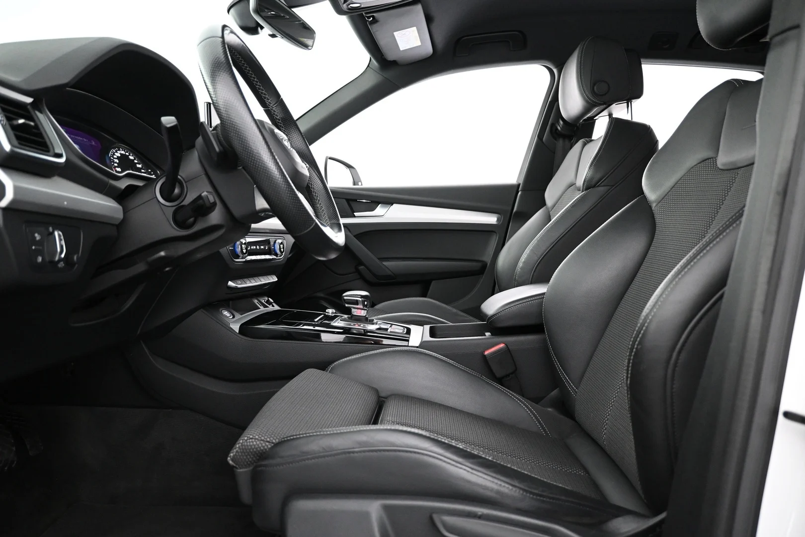 Car Image - 27QmQ9zfGBD6VHxK5mPBhl