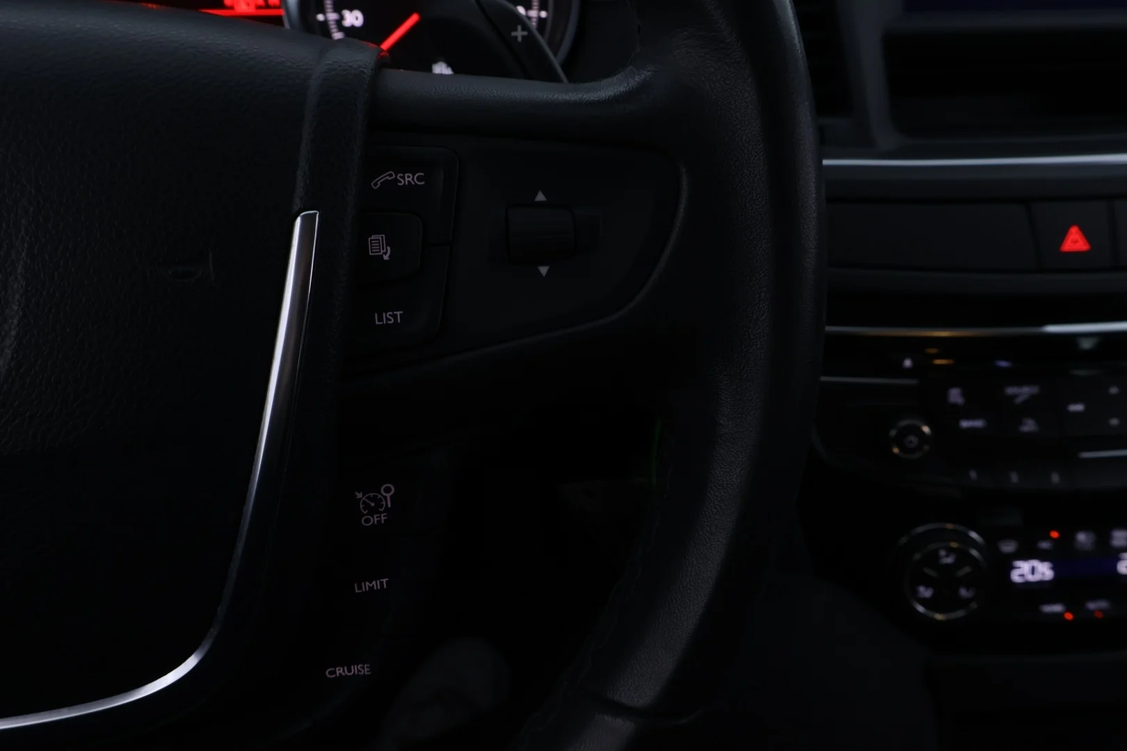 Car Image - 7mcU4PKgBtYgGzLD5N0AN9