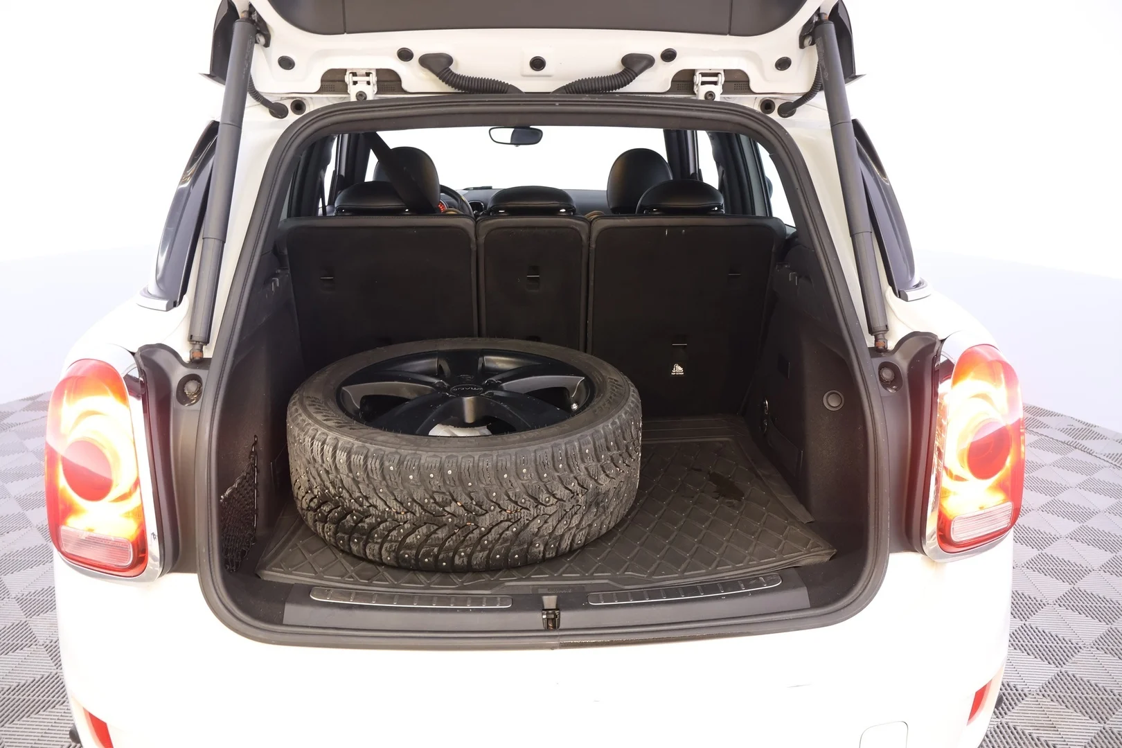 Car Image - 5ufhoI1aldA6EqCn2RrxmY