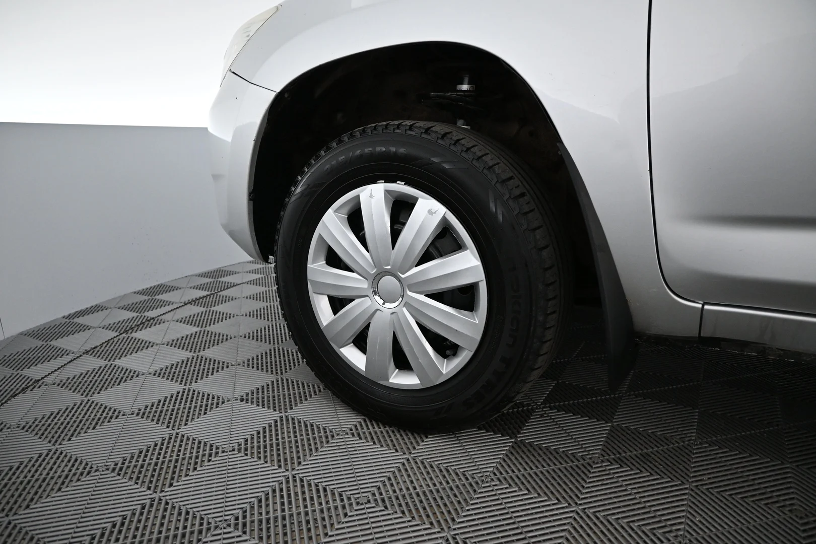 Car Image - 68MMjizeAIX3PEDqfm6yhu