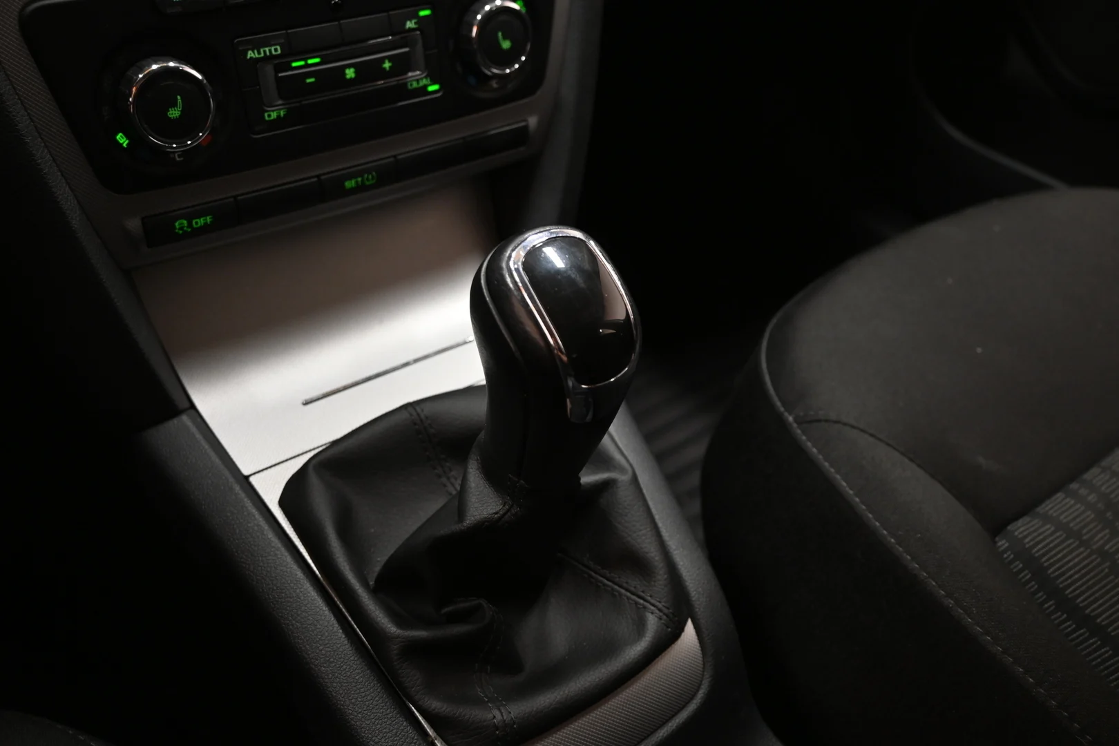 Car Image - 5stNttfri30WSpi3GGxLUg