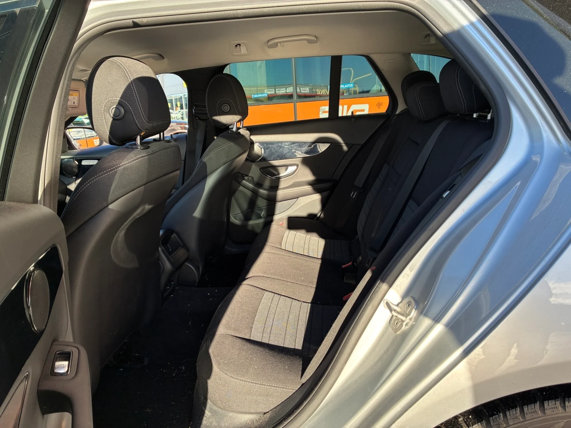 Car Image - 26TTFTRNpMEvhm6r79tIS5