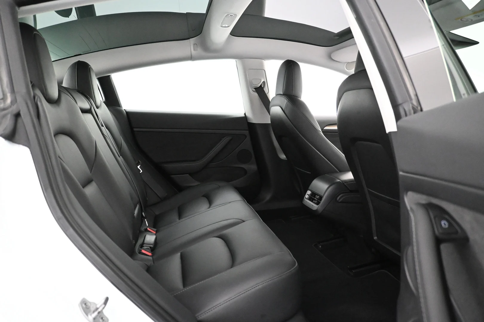 Car Image - WzarpjFbqcBcCyHSoxr1G