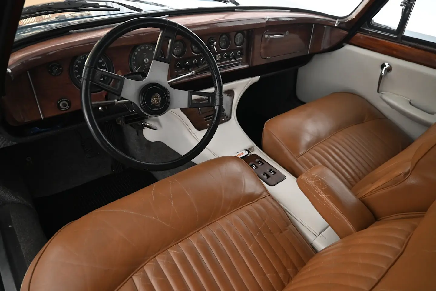 Car Image - 5hbqGaRhS1iATkhvmJkKAx