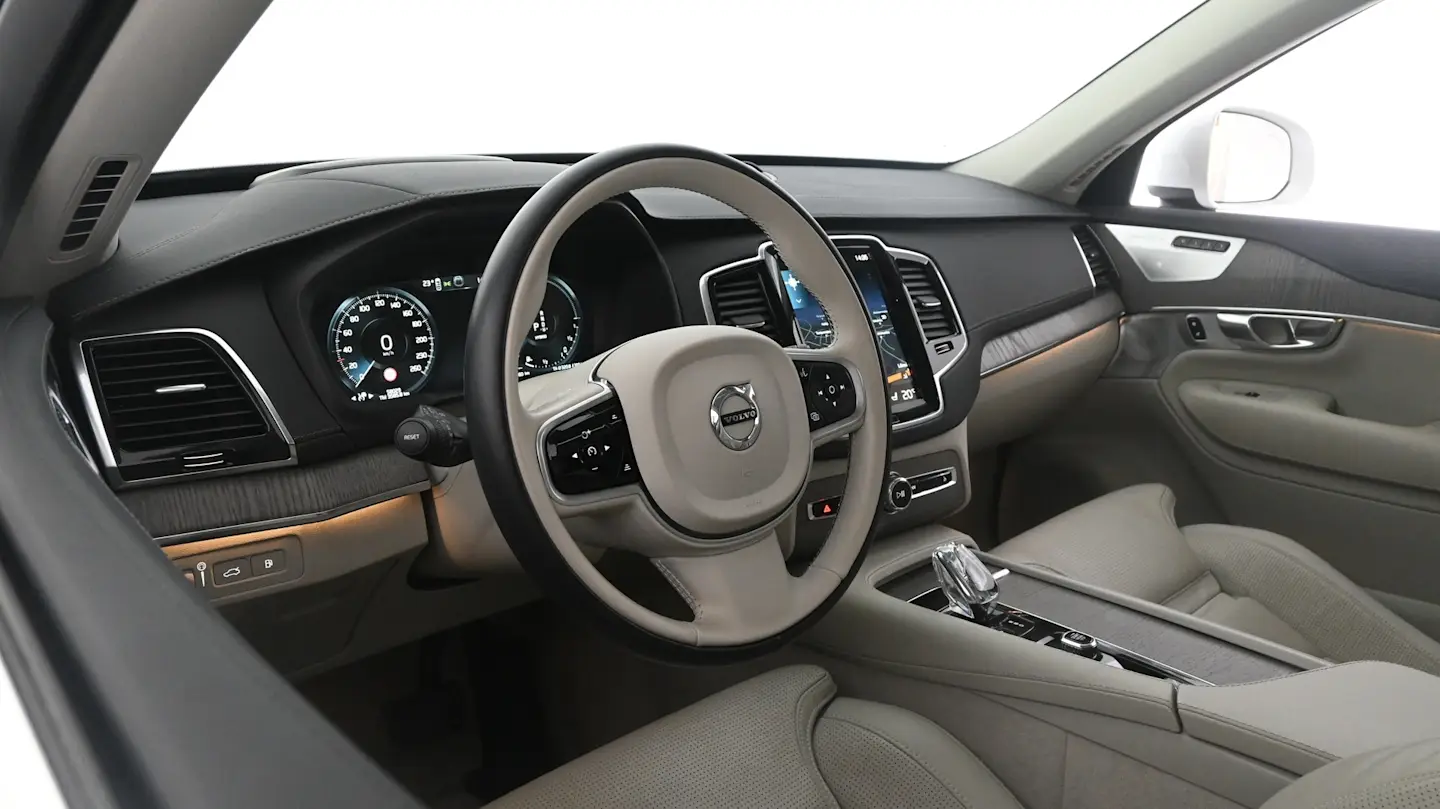 Car Image - 1uO82LuV8WuD8TvxIQ2VjJ