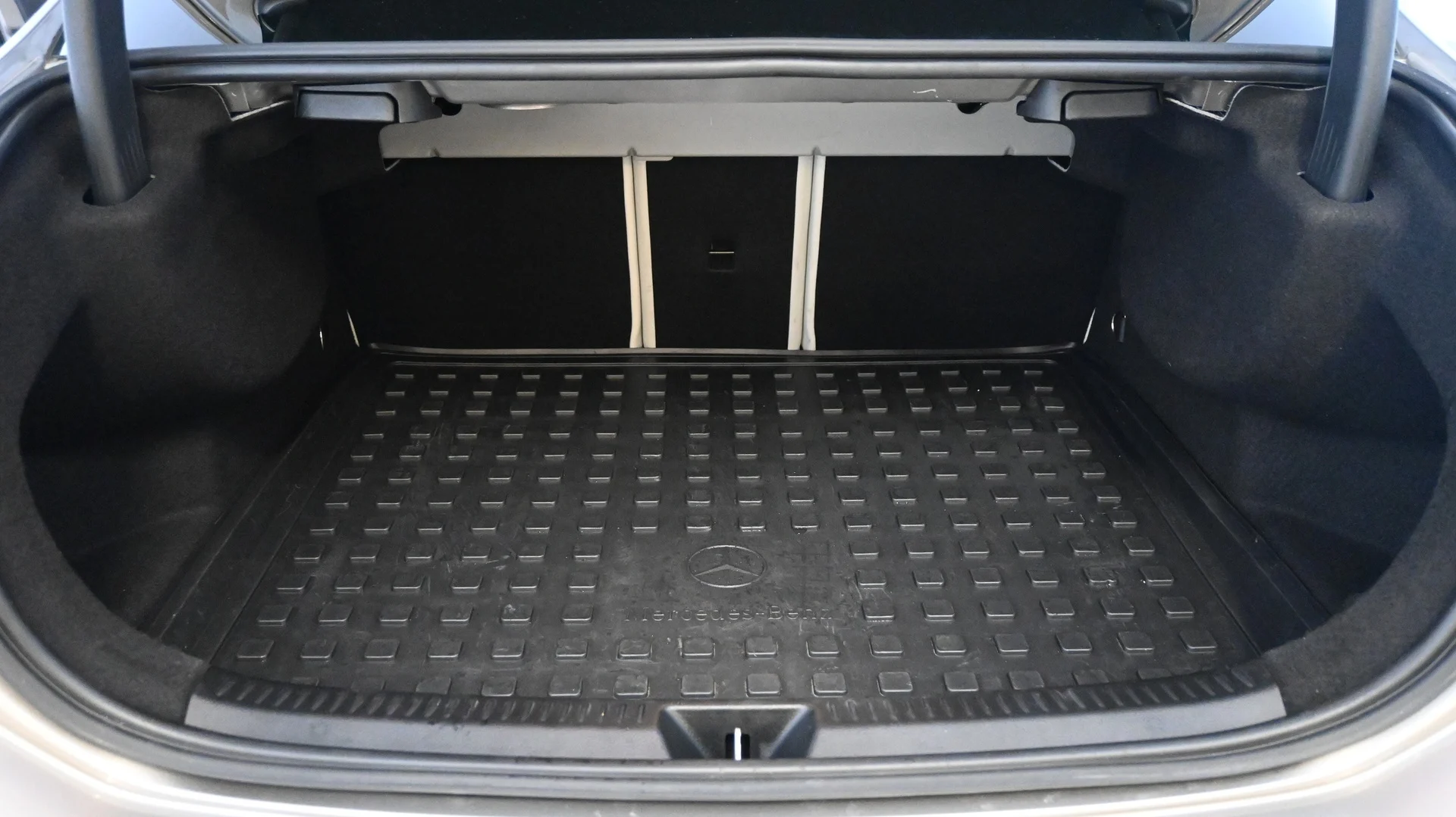 Car Image - 3IyE41VXGgIa2CQ7PBJ1BZ