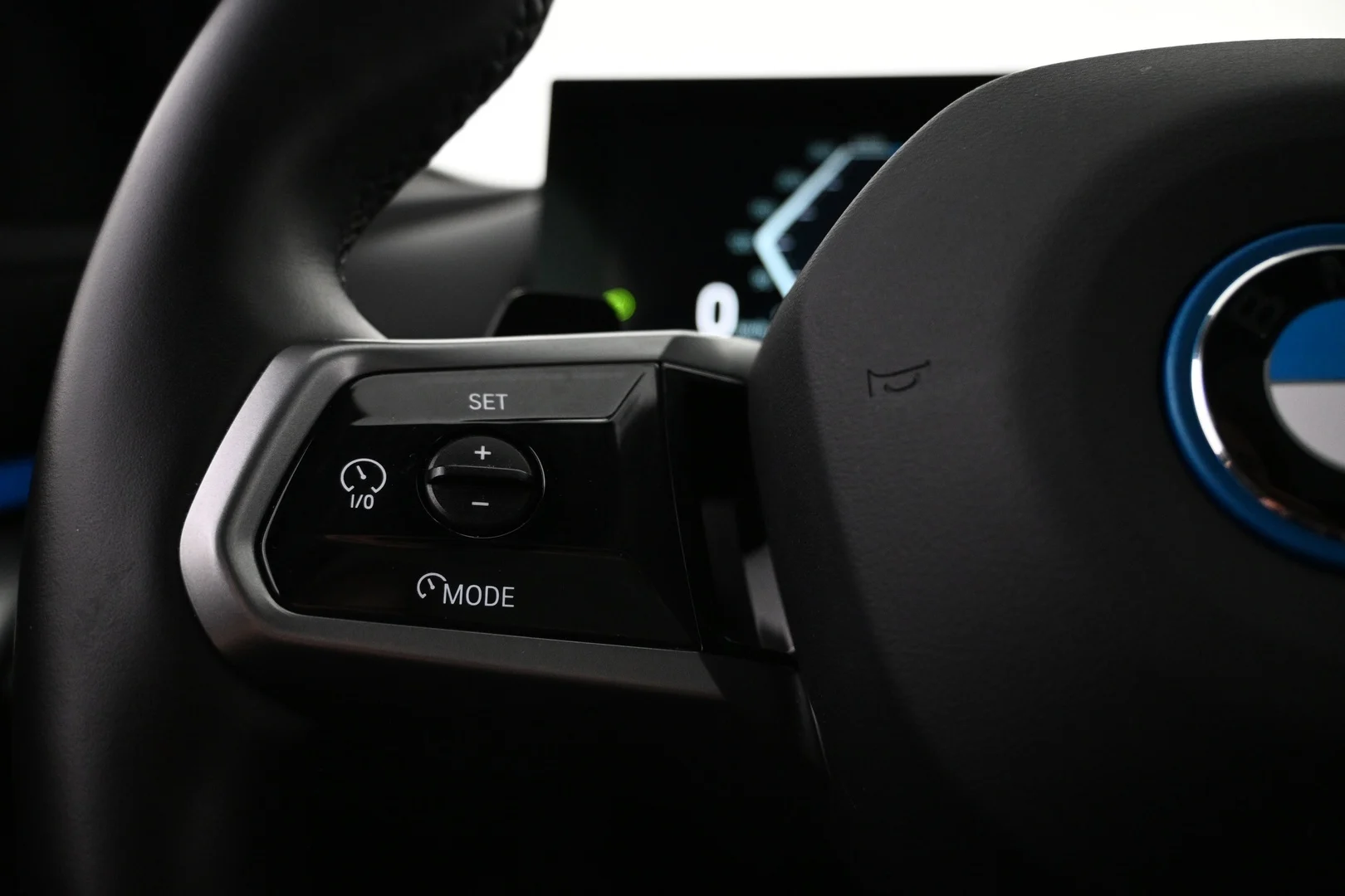 Car Image - 2PxhQCntCZW9XVt7067w3h