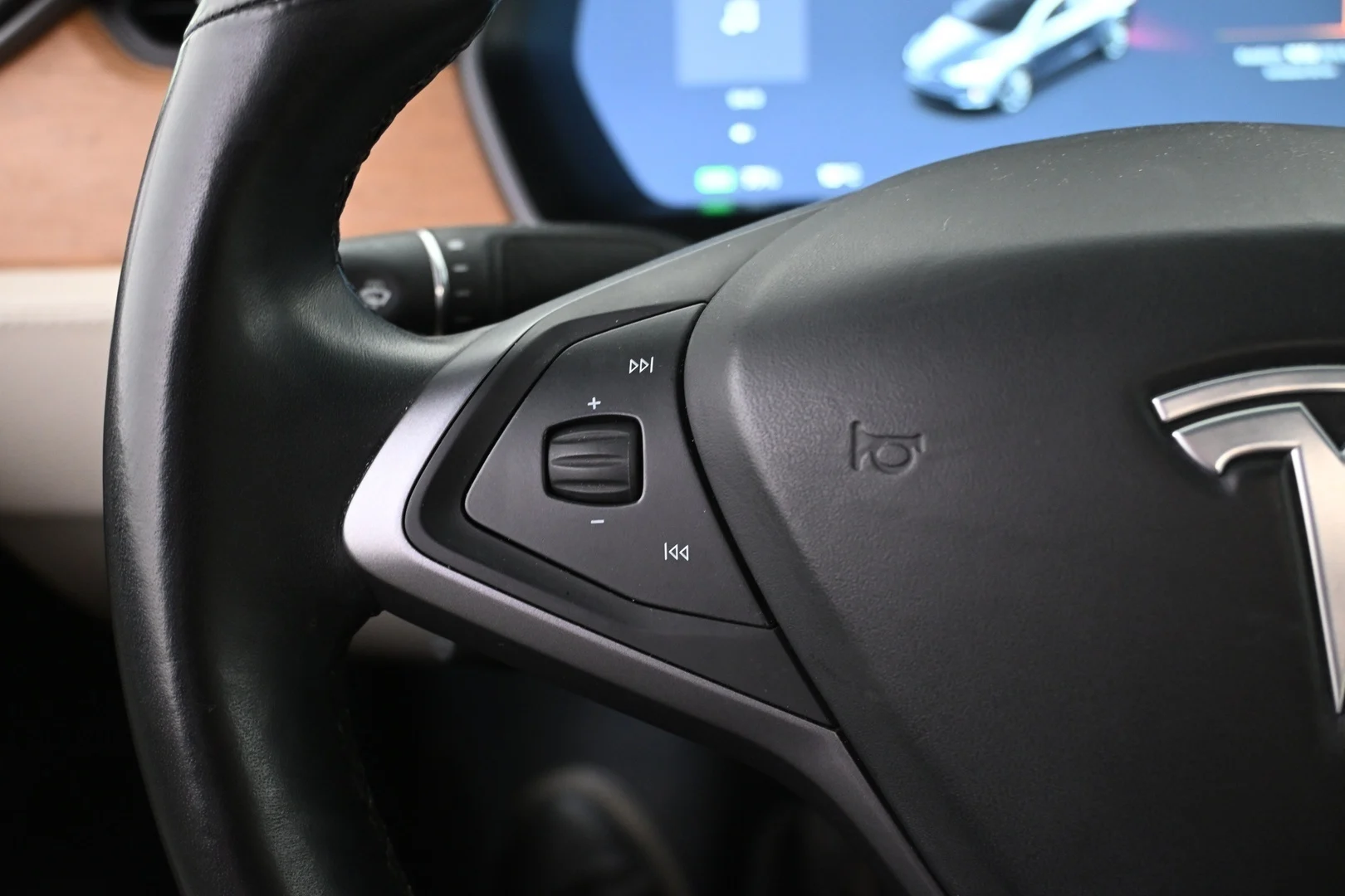 Car Image - 1dO5lgdgEdCo8vQSD7i7A0