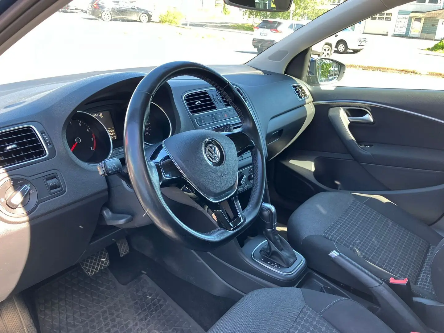 Car Image - 38JC7686KQOz9tzfh1WDAS