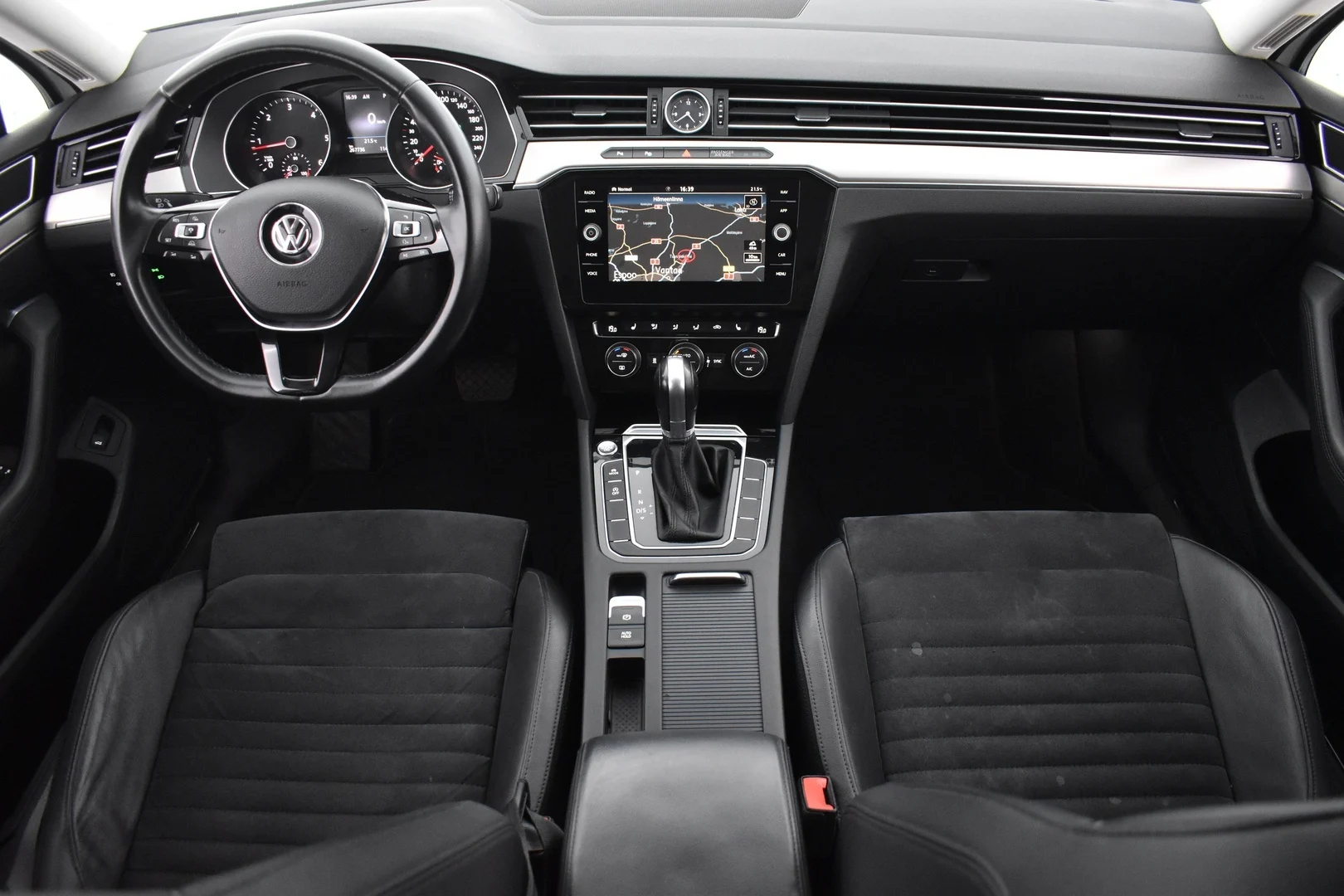 Car Image - 4UTBtpZjqU0LTE4kitzCYP