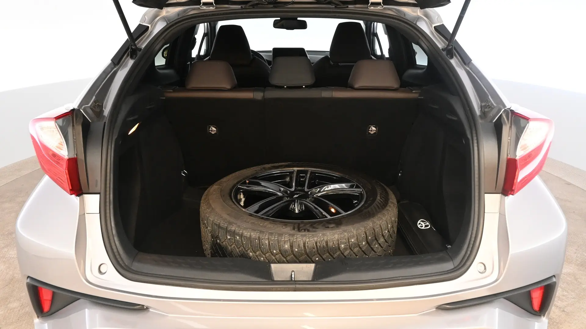 Car Image - 3Q1amyIJPYrZ0STkg3pSBx