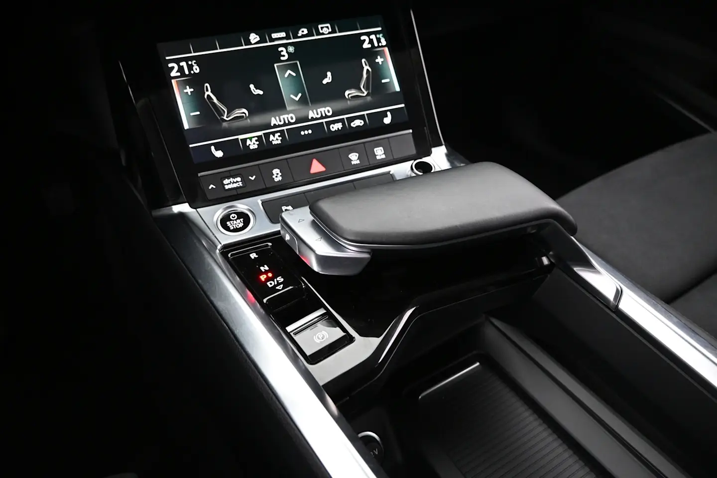 Car Image - FrliycviR5Avr3tVogbnr