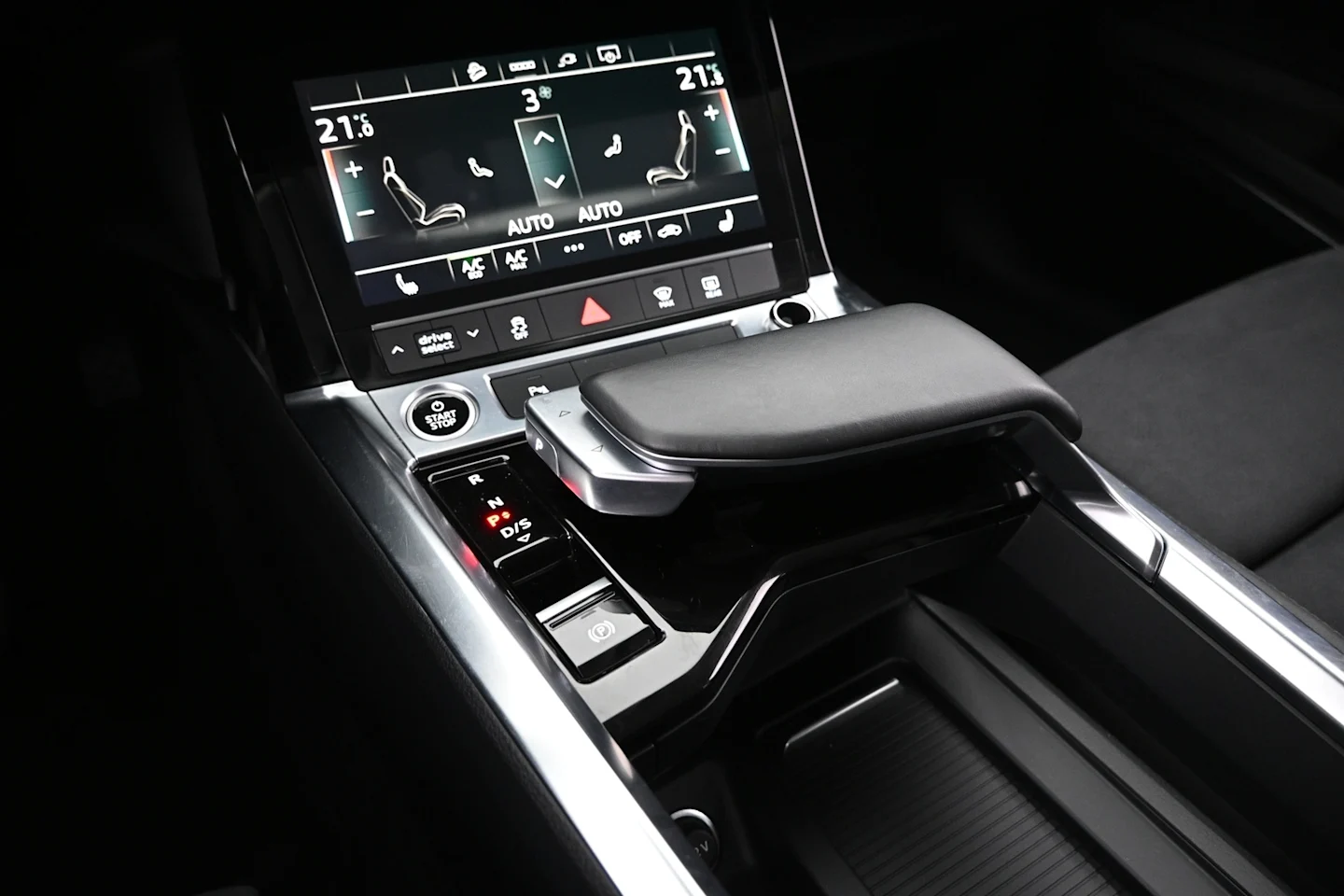 Car Image - FrliycviR5Avr3tVogbnr