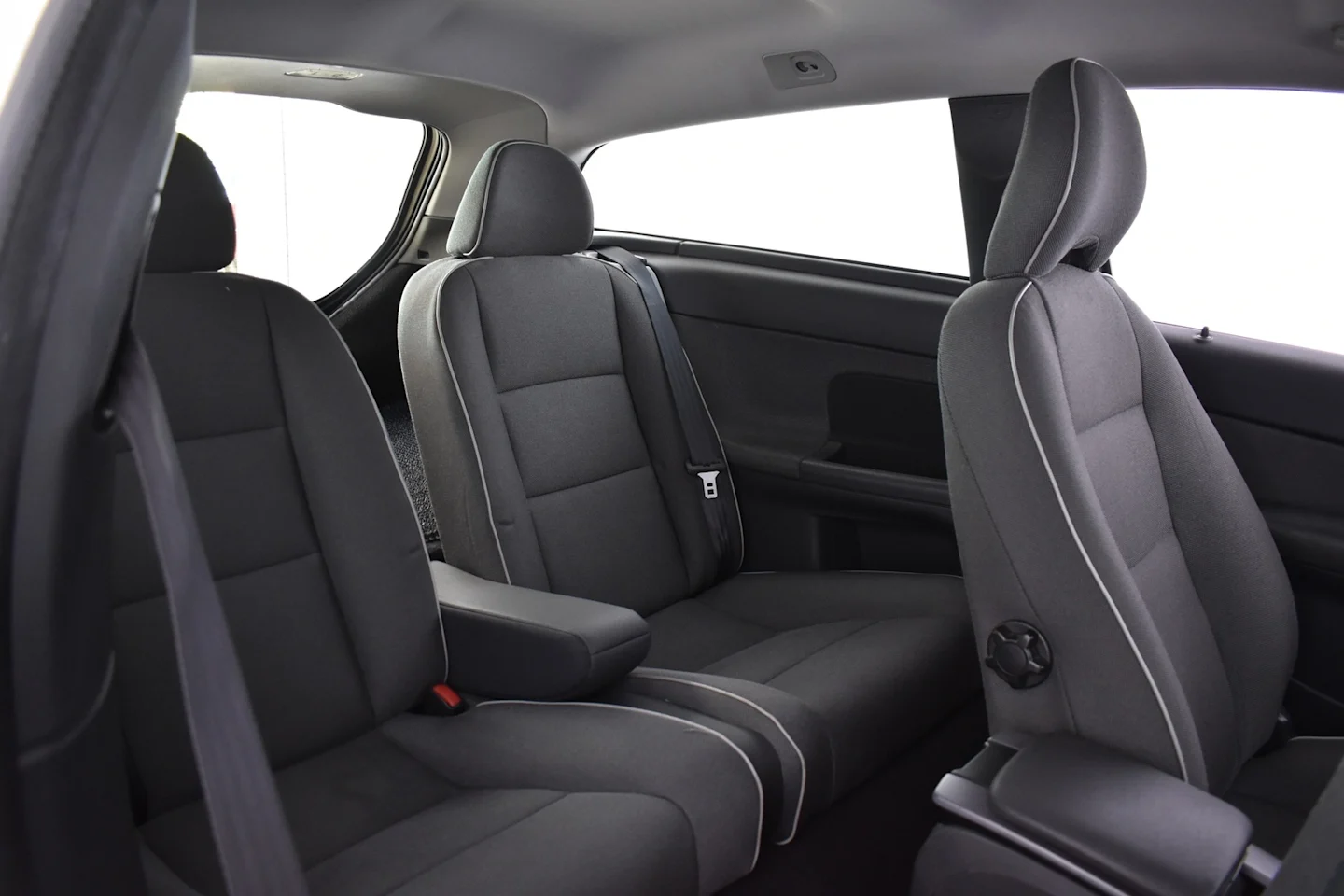 Car Image - cjaL5d8EdaRo0SfDm6rrr