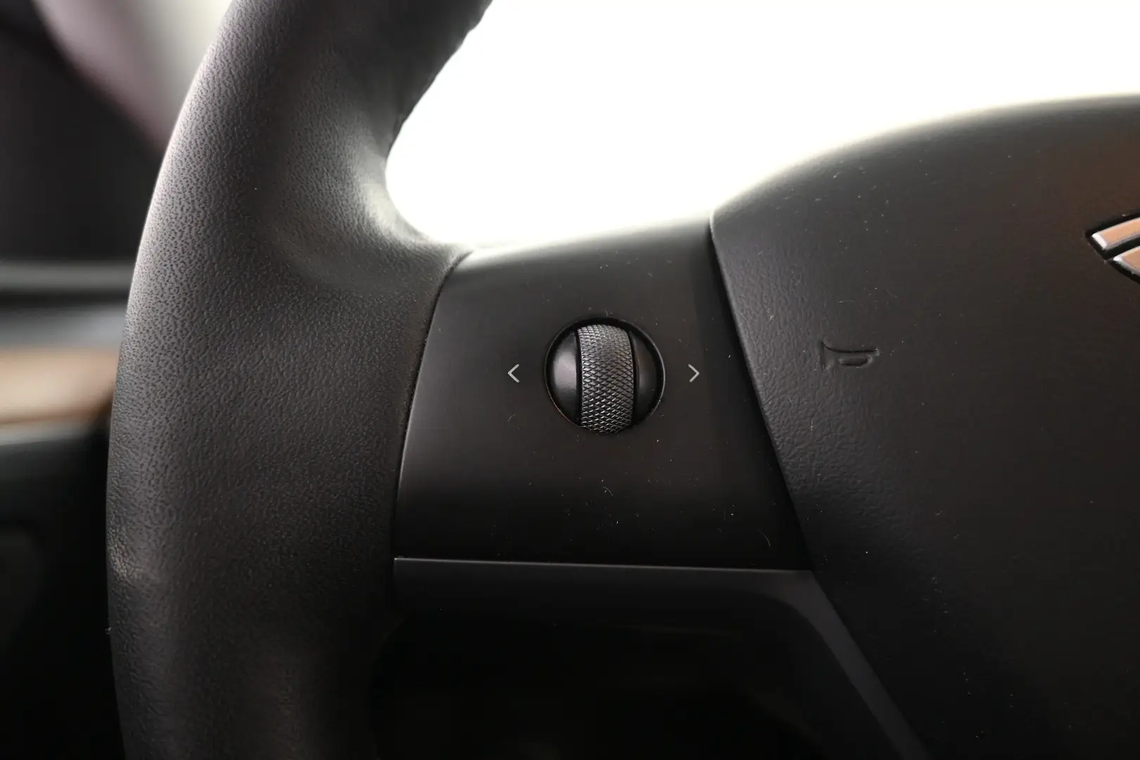 Car Image - 6OR3TAiFdkArBUFQAk5rpP