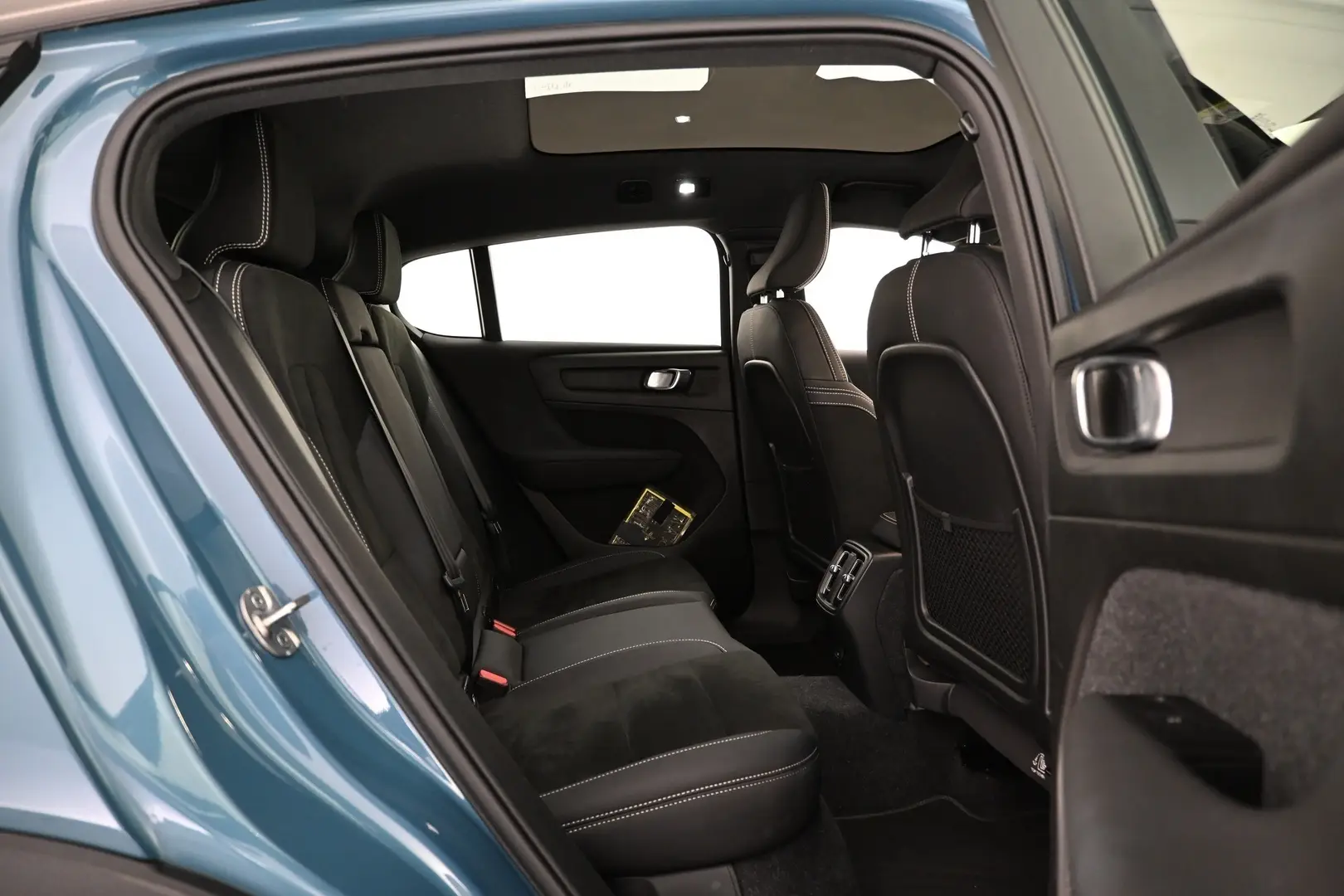 Car Image - 6YXnbaEswxtyQ6jQyCPNtD