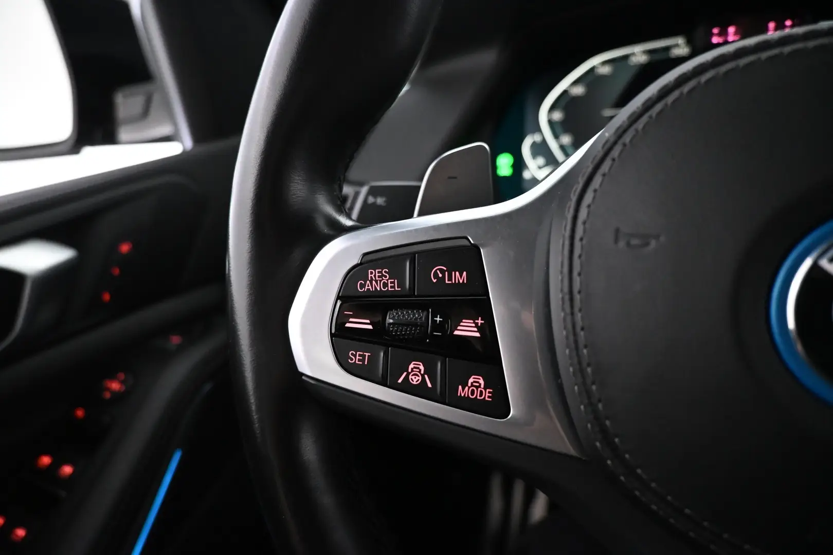 Car Image - 3JuIXUr4ibjFMEsQMz2xd2