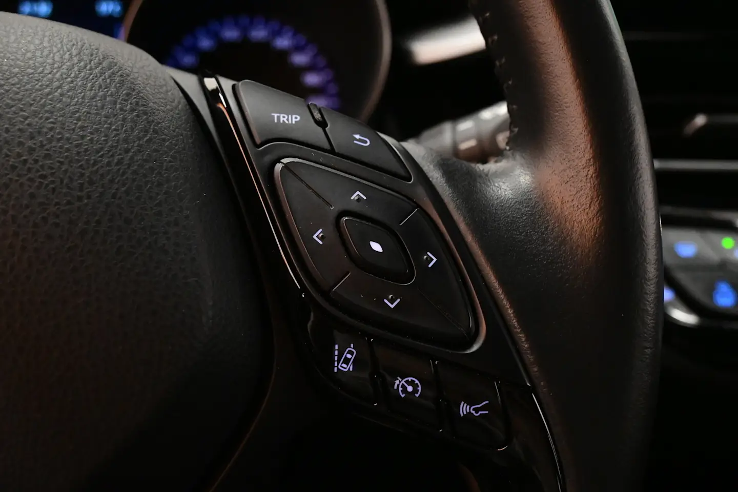Car Image - 4HsfLi0QyCHLg8mndMeJdU