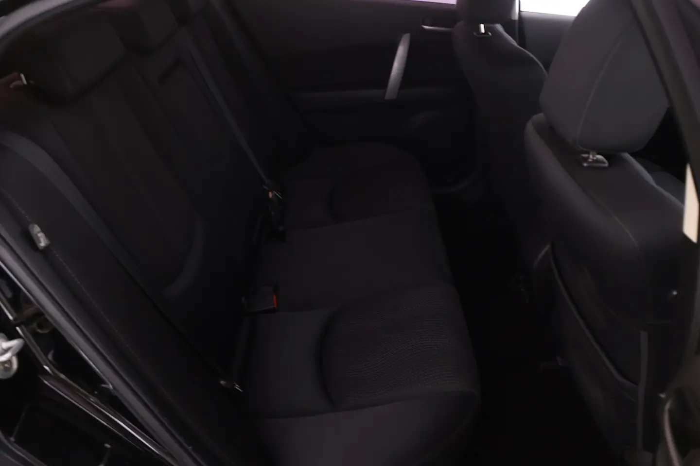 Car Image - 30leQ0CnjzHjiM4JYzHrDw