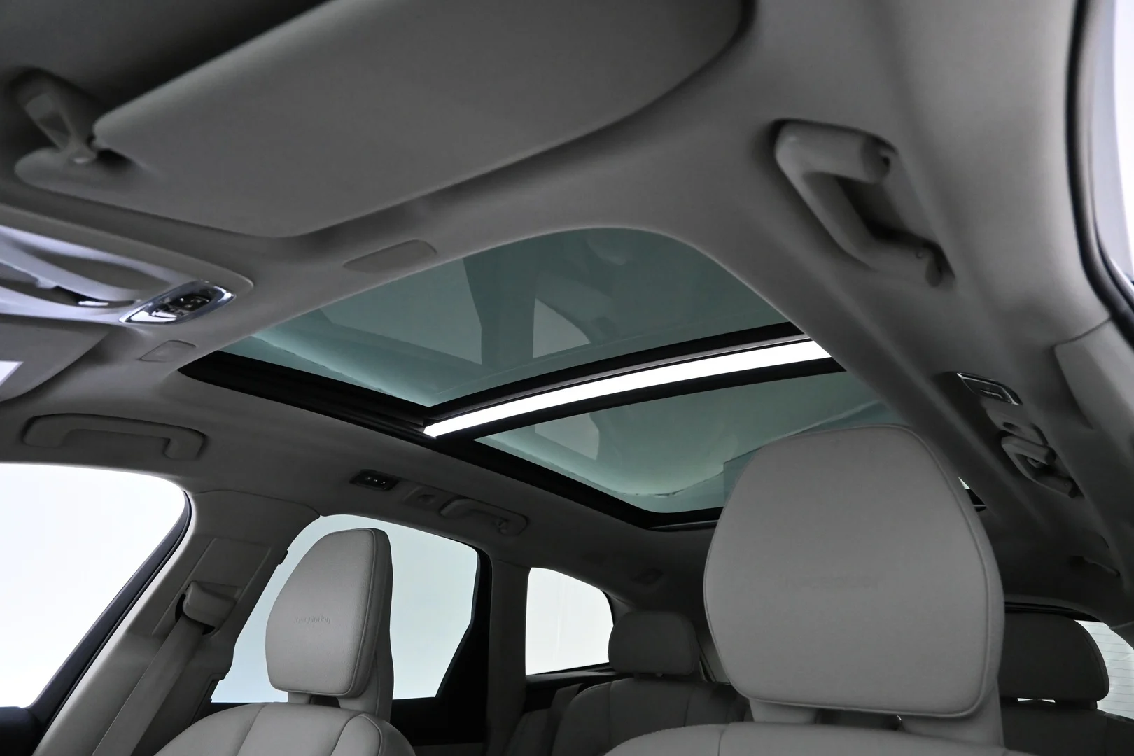 Car Image - 5aCy4fMwKWL6ELJuJChDVx