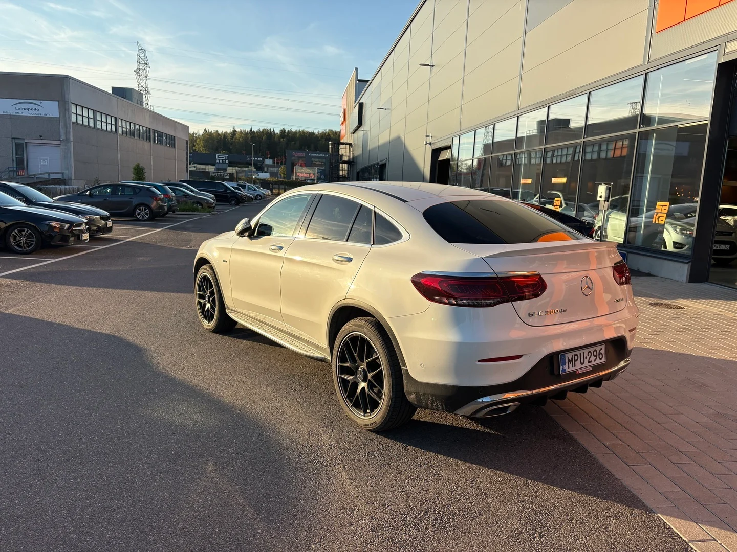 Car Image - 6RBYtOrYGmC0HBUEskf7hw