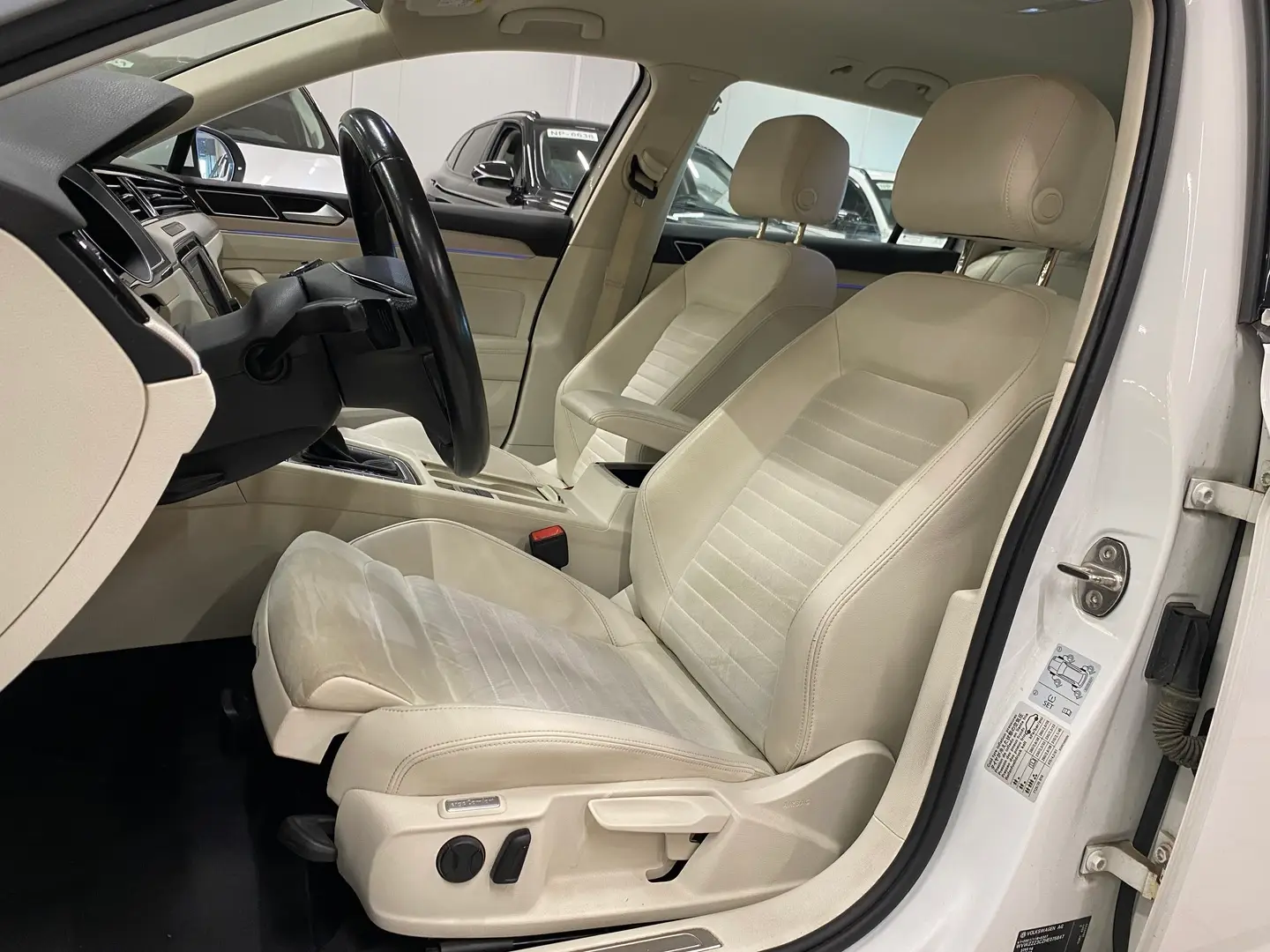Car Image - 5zLlZvV3e8LIAYiNmwUf2T