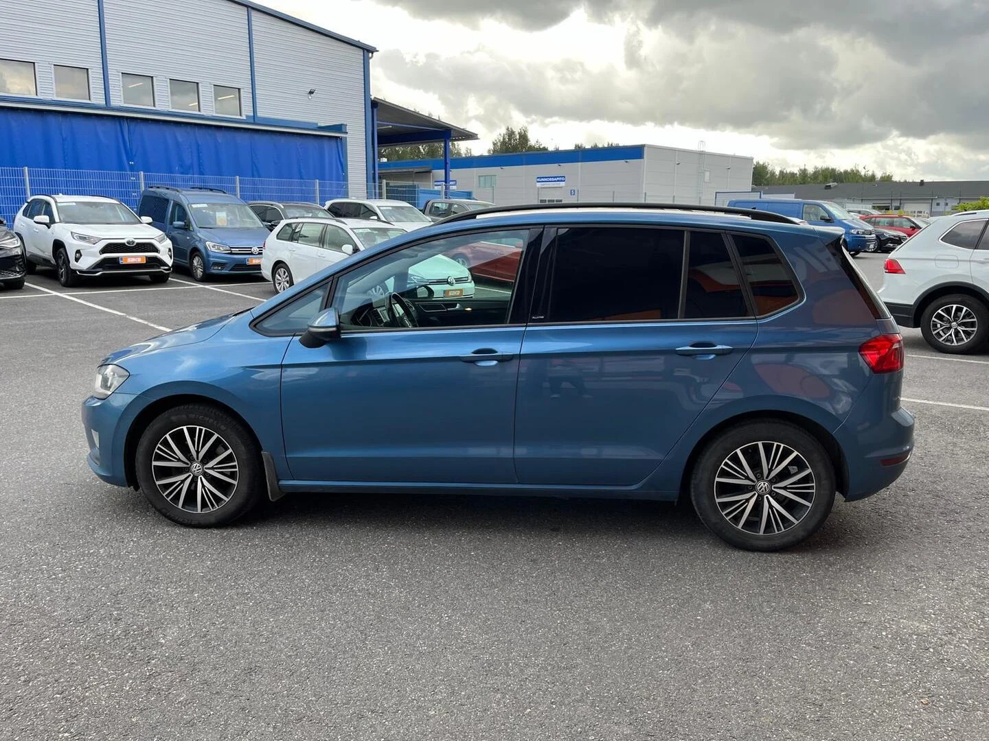 Car Image - 5g9uiF9lJPFqLoWO1YFrBs