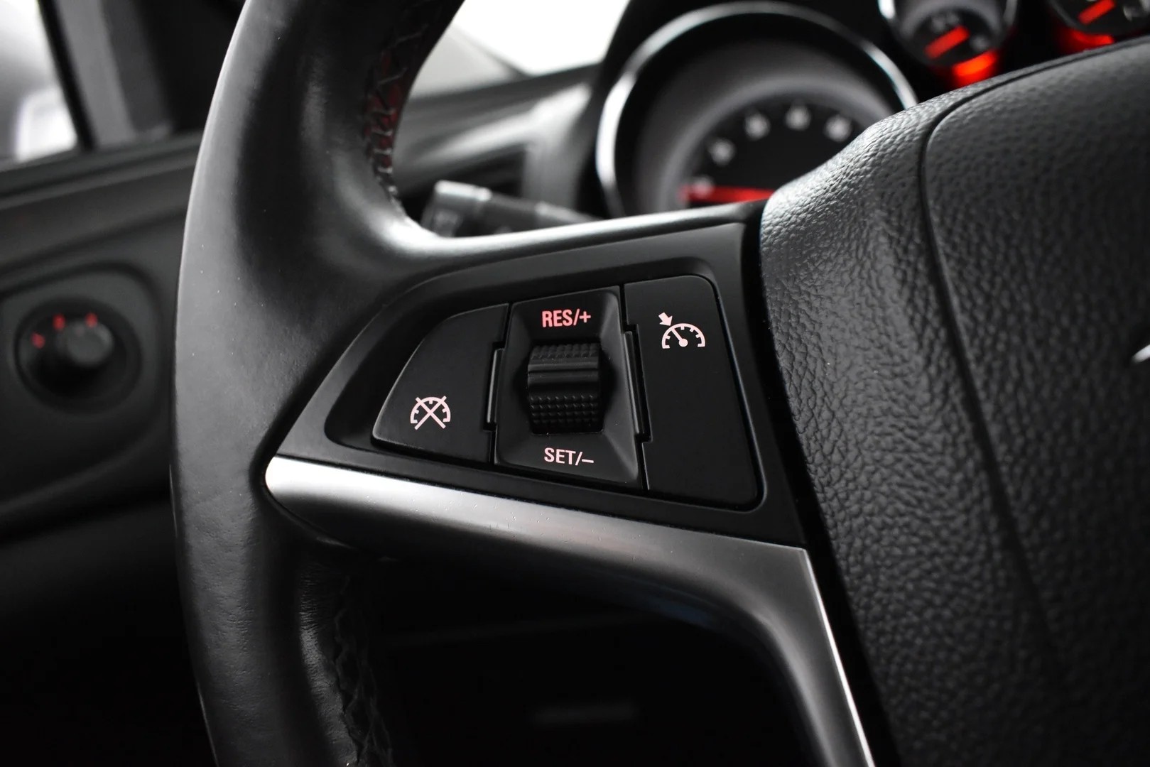 Car Image - 7KDmzZxfzBQQrA5H2ggfXB