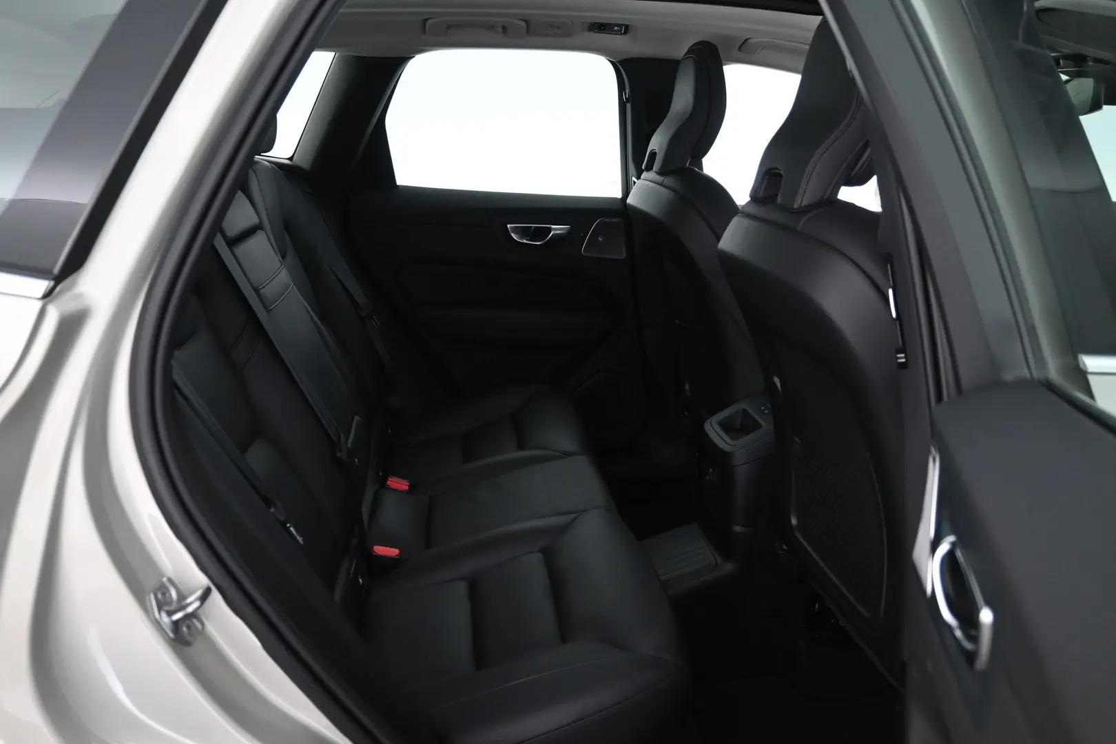 Car Image - 4n5gApYOivNeGp6PocvEmI