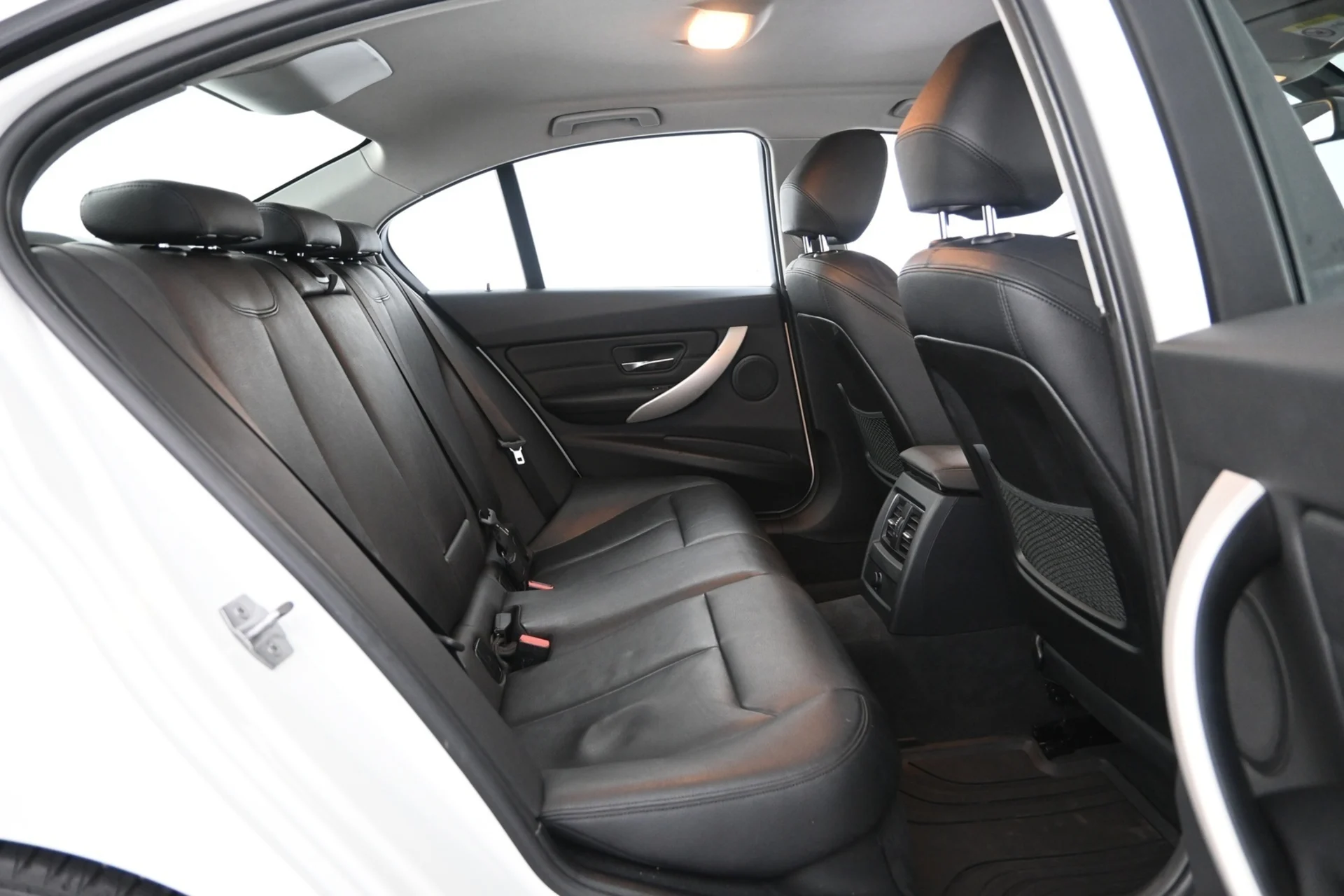 Car Image - 4QPLtabJSuBYxJk6W1Jro5