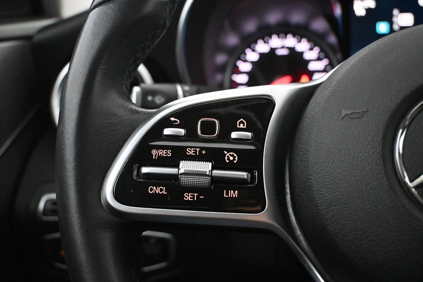 Car Image - 52RjWIoCMkhhw8OQV6A41y