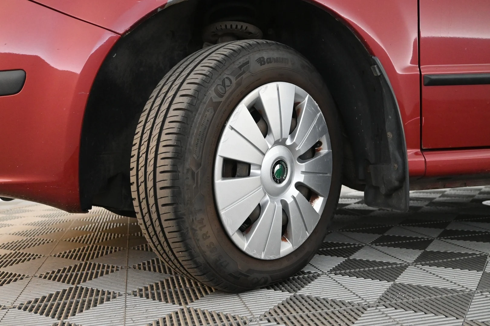 Car Image - 5C6adcVBRop5jwZI280Npl