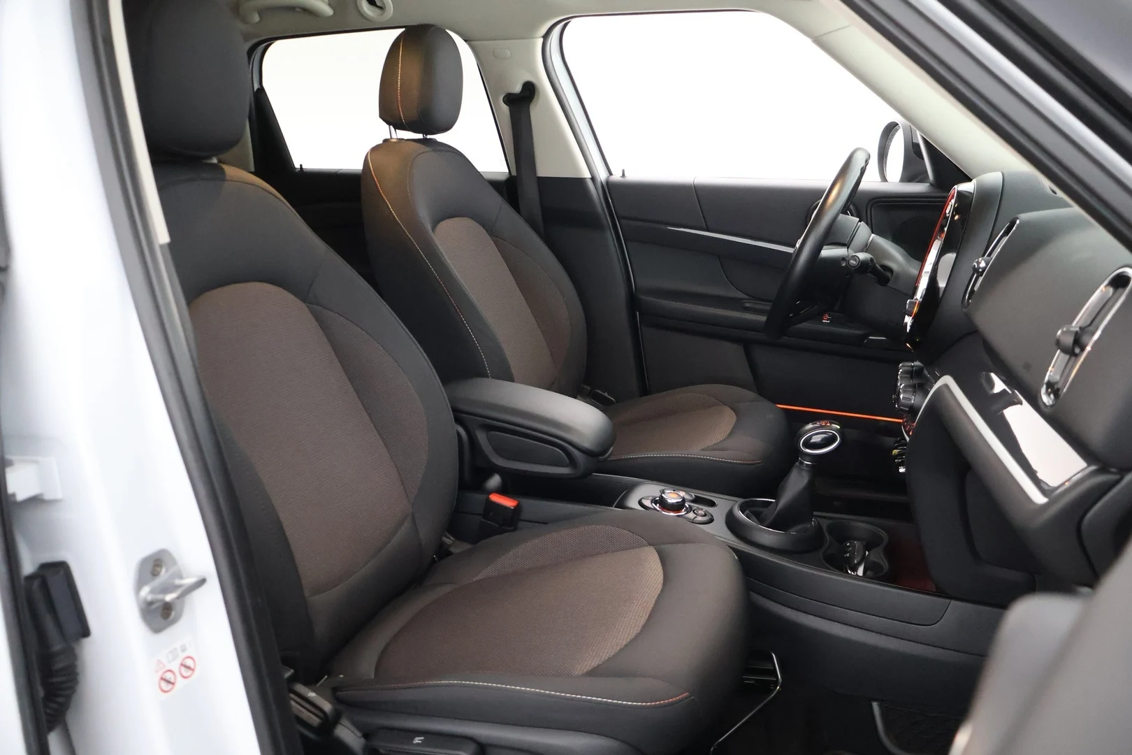 Car Image - XsRW4t33193iU7AcfeZys