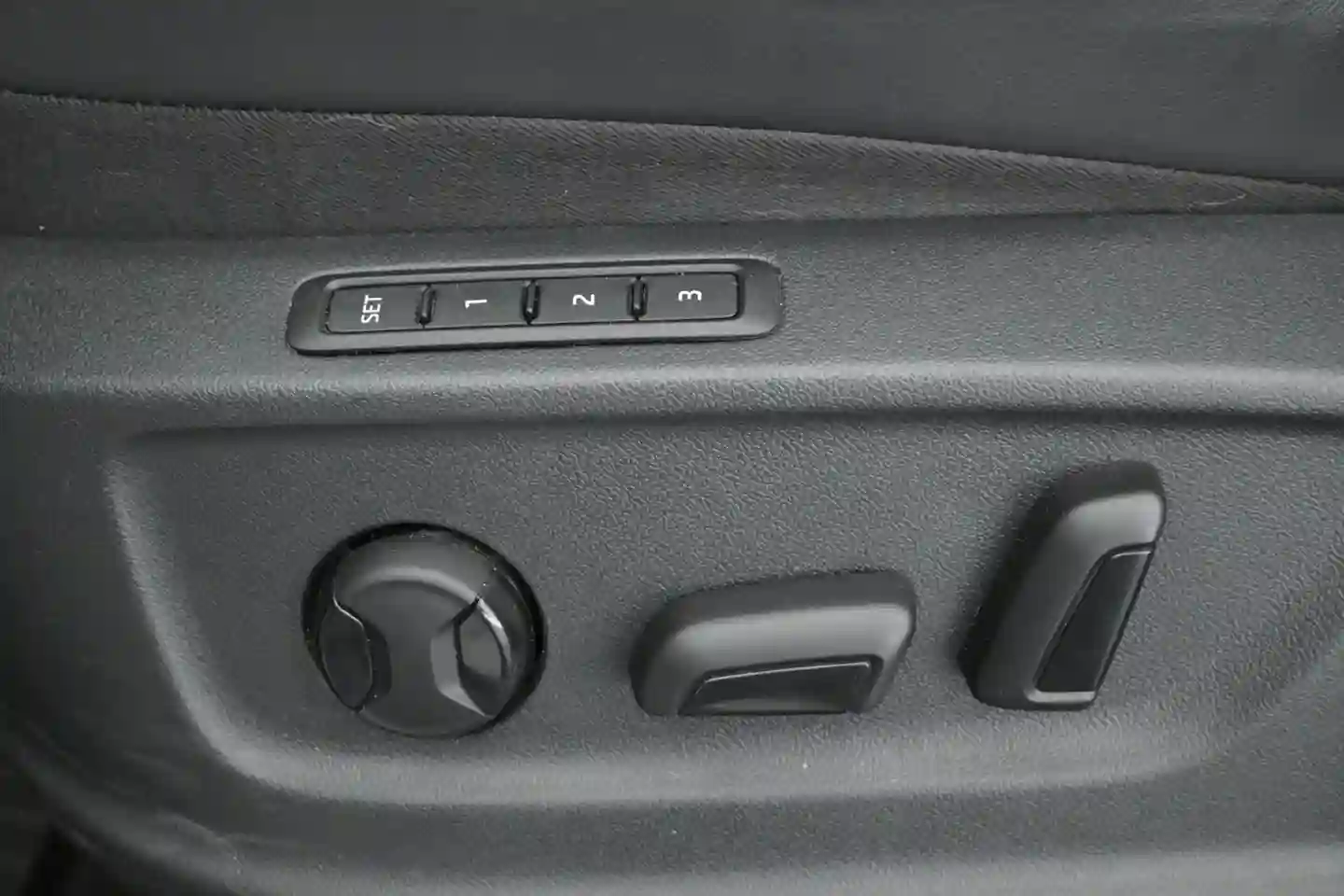 Car Image - 5Q7TPXnHgjJXTB5Whzotox