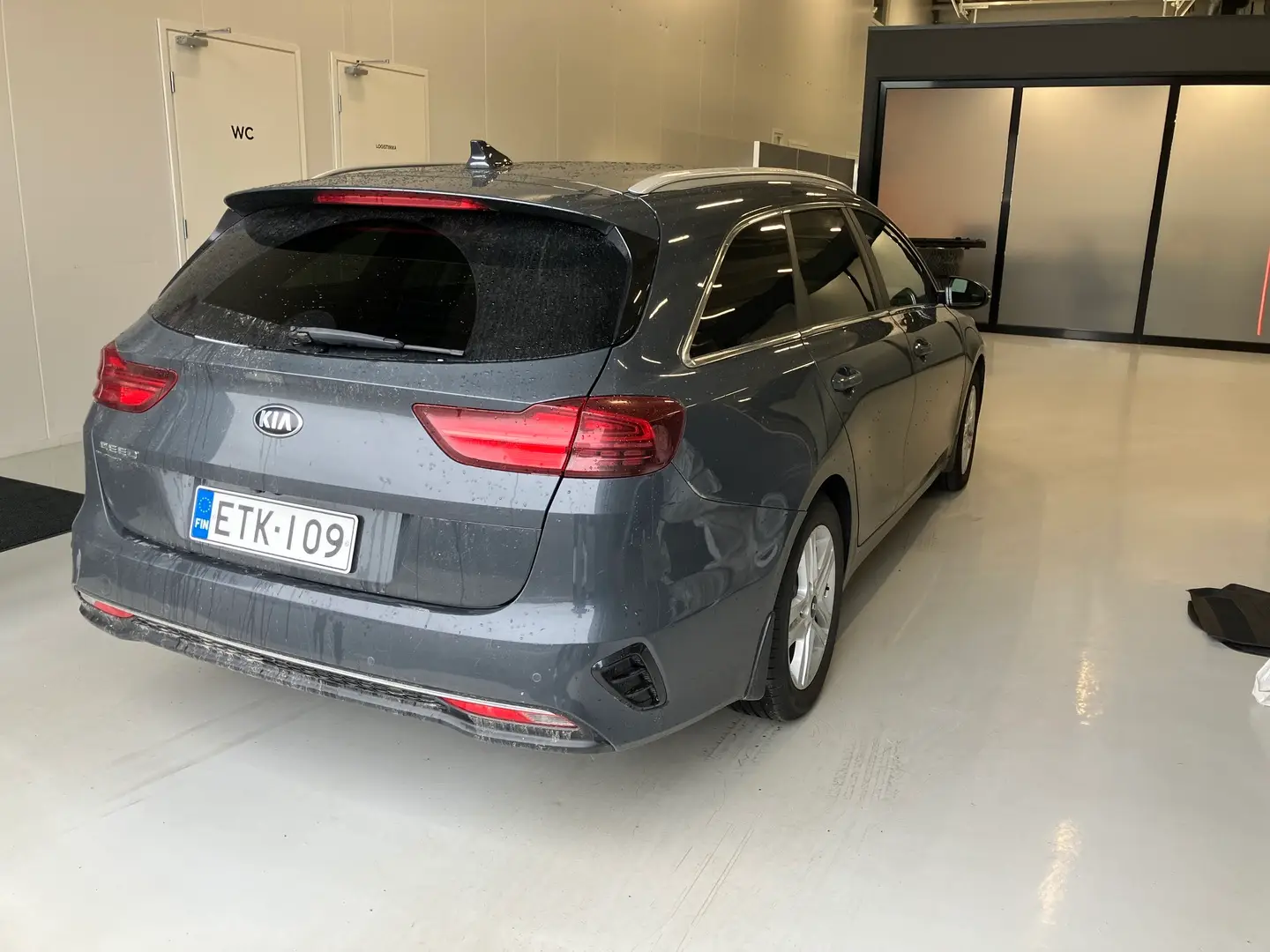 Car Image - 3KH5LOKrRfV4wihZgL7OrE
