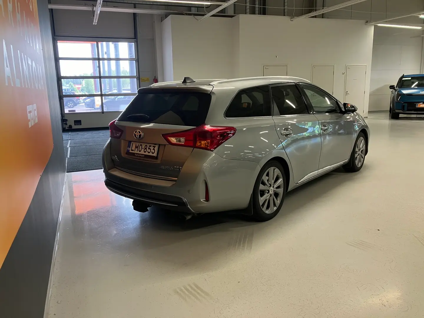 Car Image - 27k5CbjvvFOzCiZisNXw7O