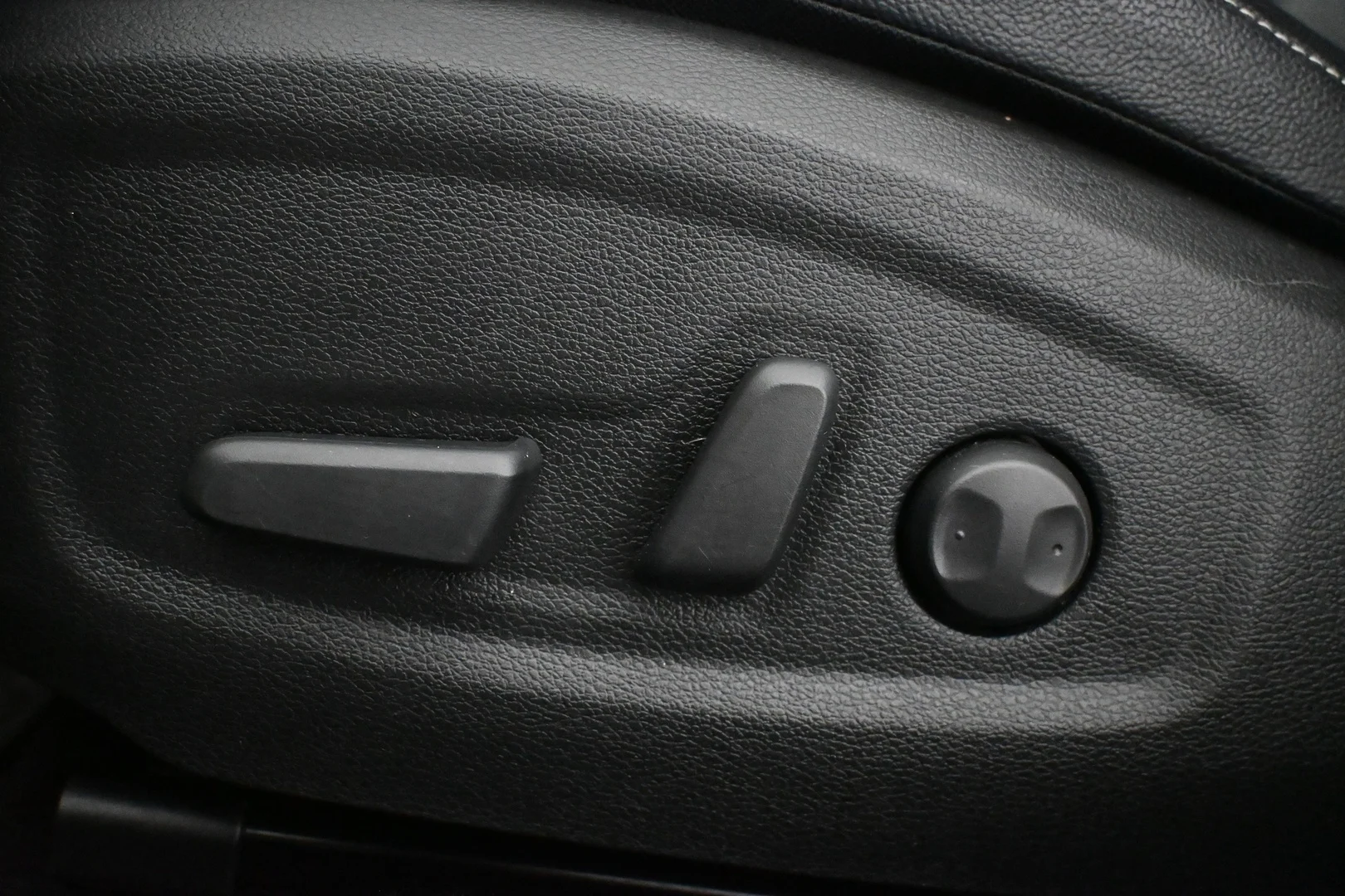 Car Image - MIKrd9A73NC8GoyEkoMG7