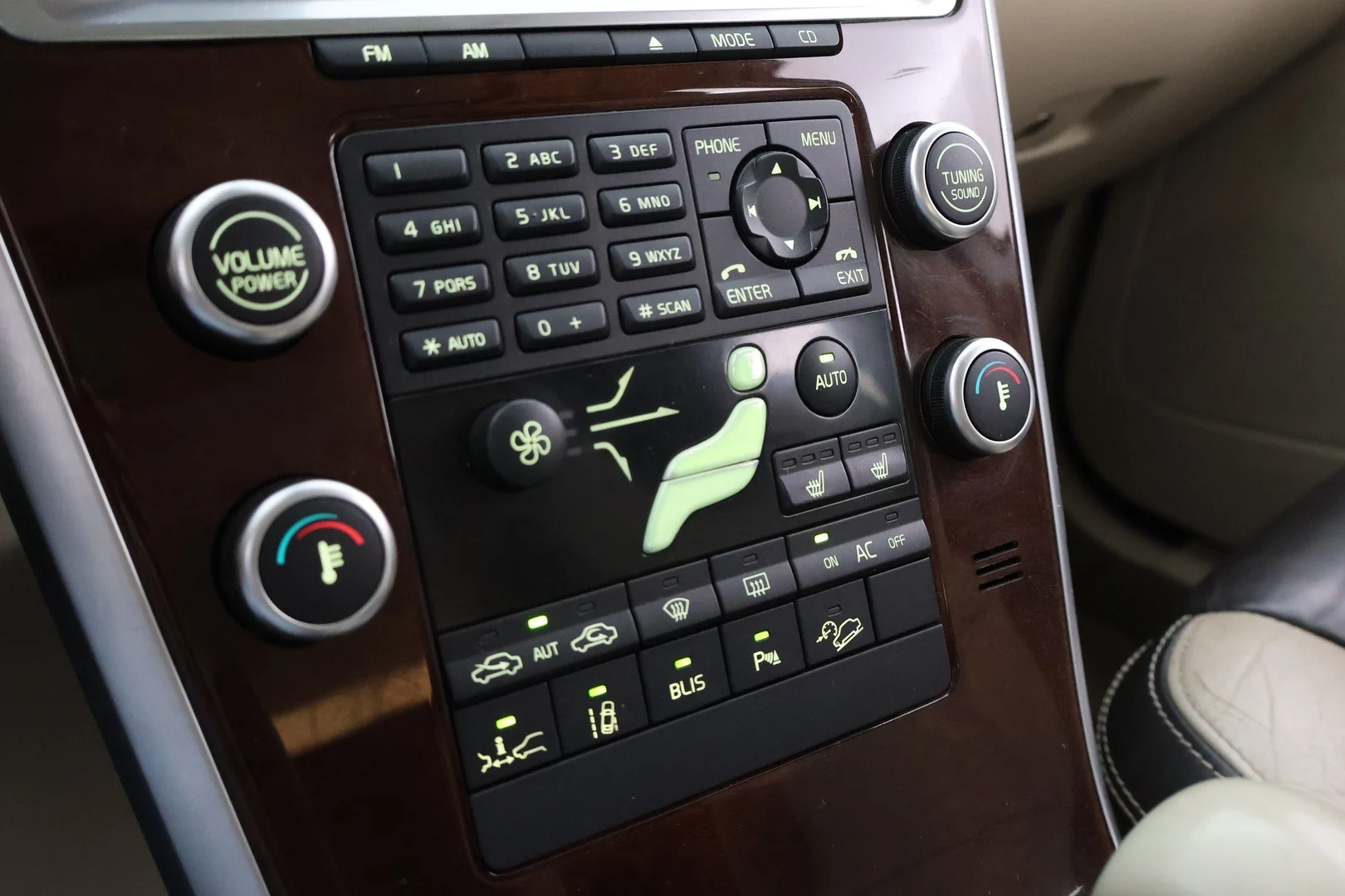 Car Image - r1PDQKfz4OVzQGIuL20iA