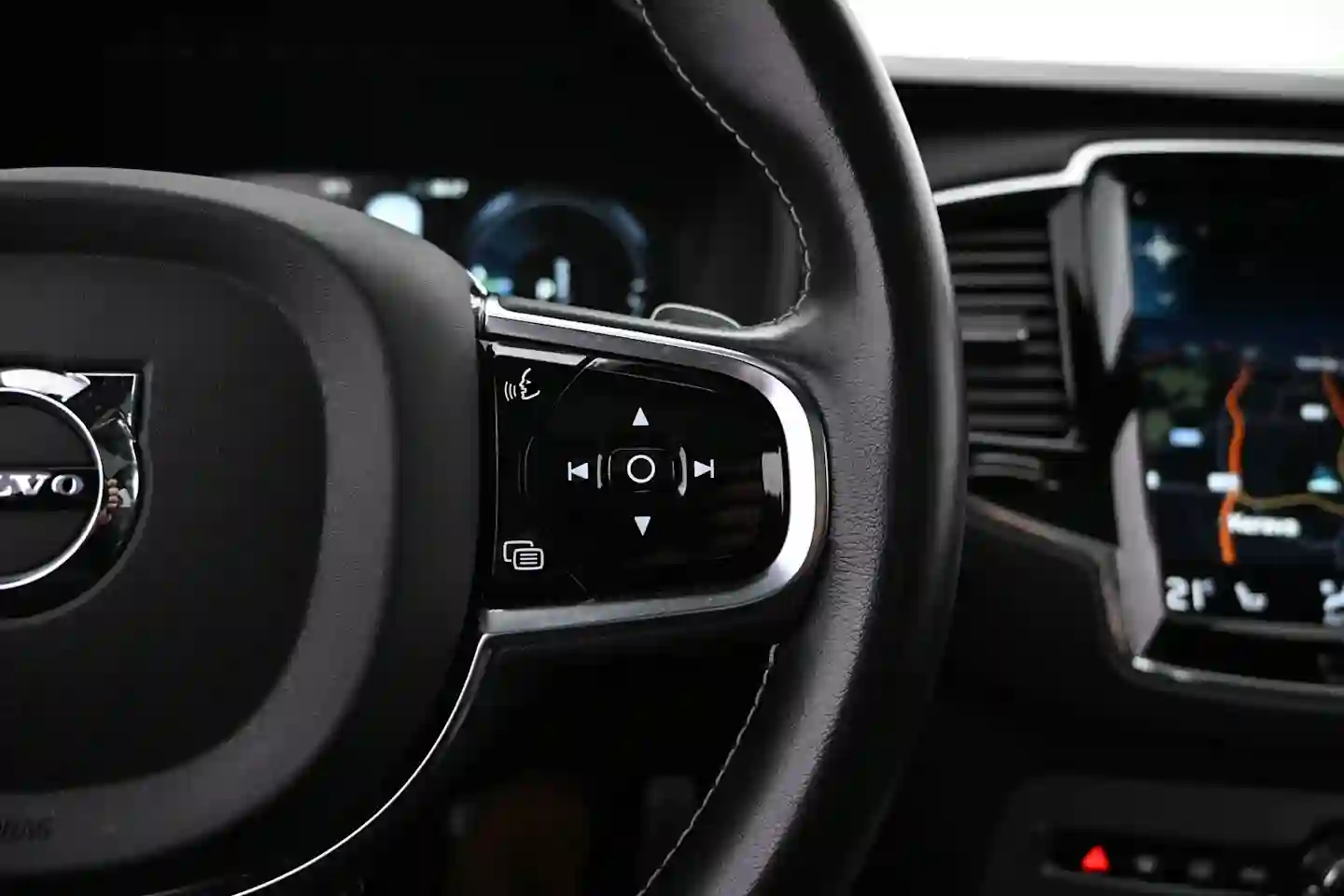 Car Image - 3vTpLUO9CXhuJhwWhlcQRe