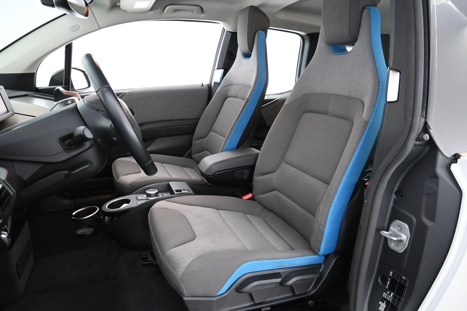 Car Image - 5L3v7BHfTmtuP4HUtwt2Pk