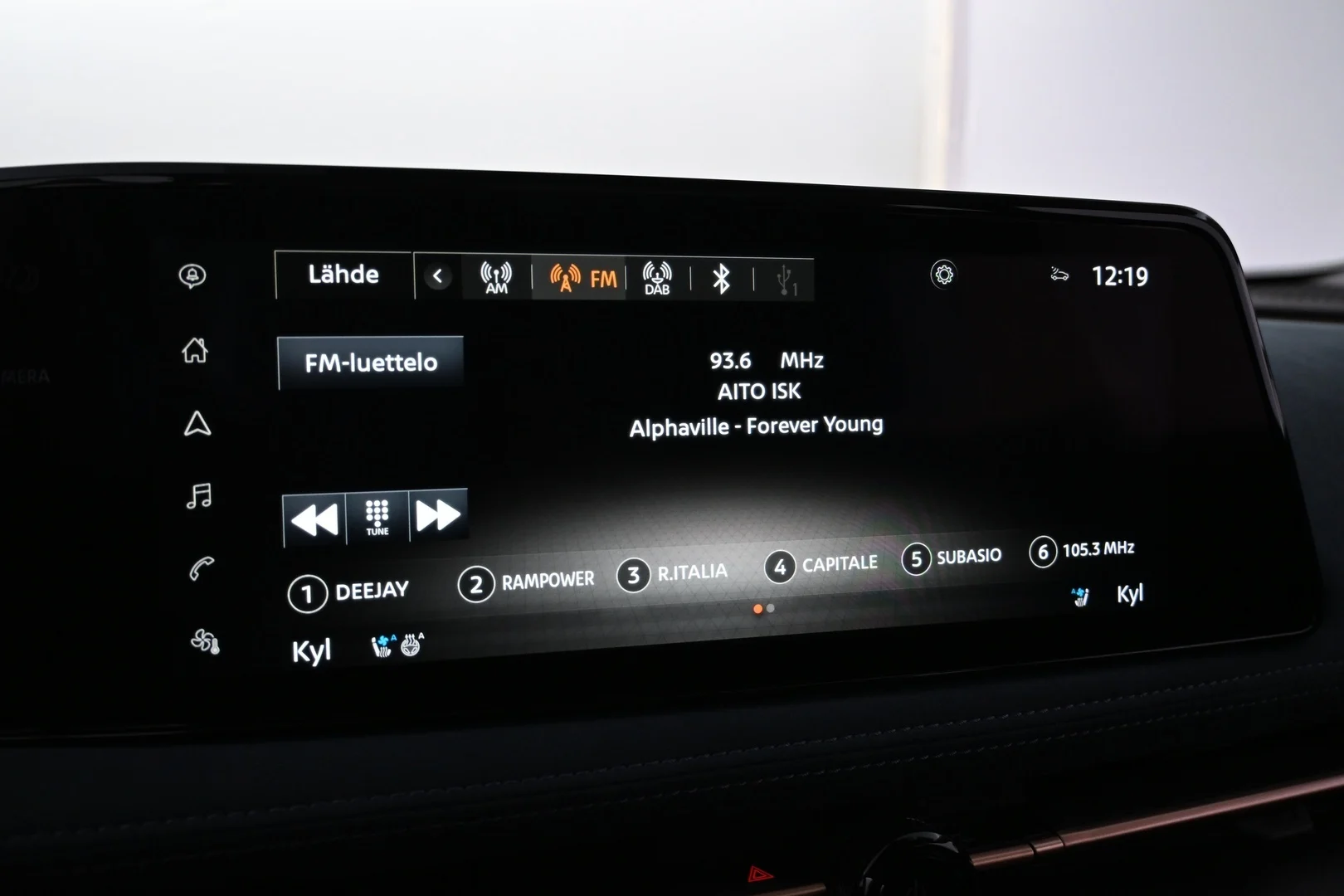 Car Image - 22JeBtsnUKRxF4LF5M73Lr