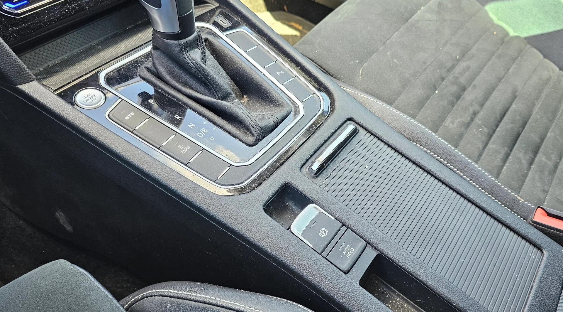Car Image - 5Dy2IOoS73S0hmByXtOaBh