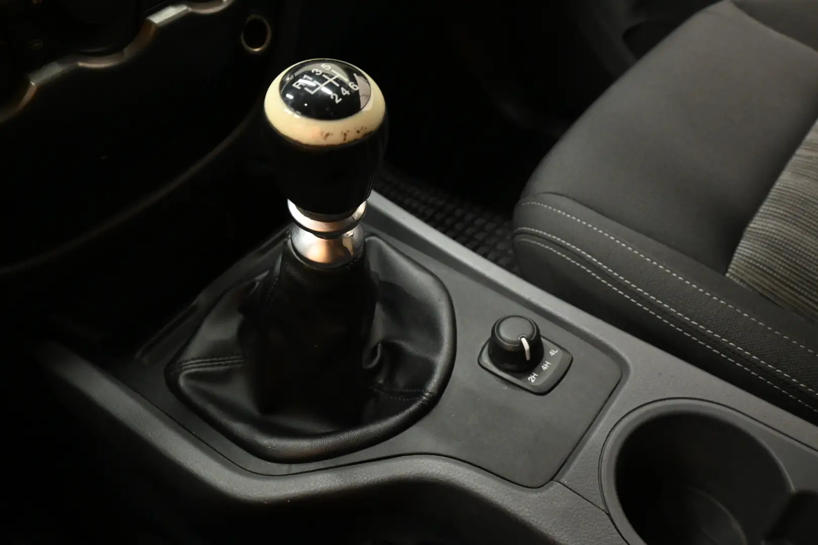Car Image - 50e70M5s4neaslTHh06ga0
