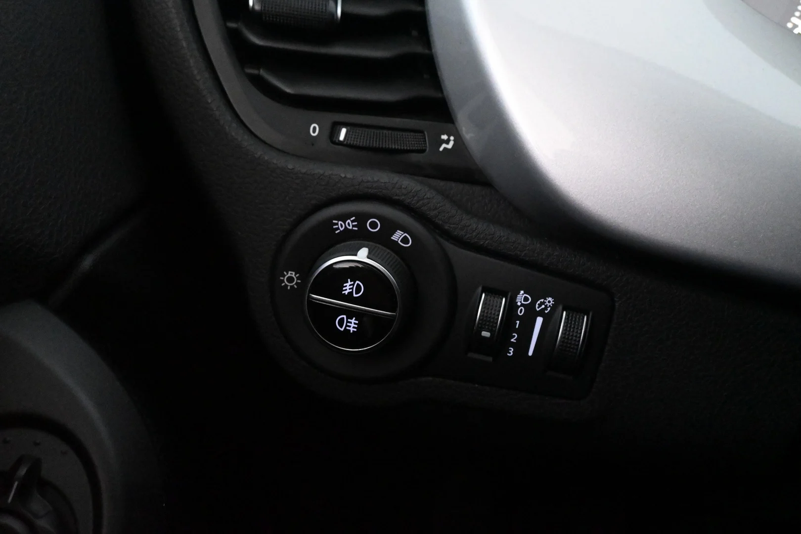 Car Image - 3WFms9UNNLzDfQb3NTgTZH