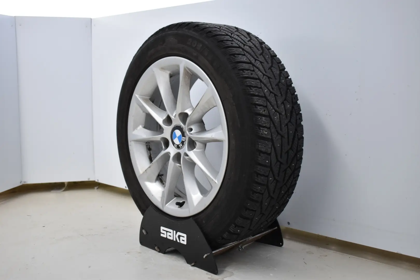 Car Image - 015qMaFzUS5cYX4MNgJ1Ao