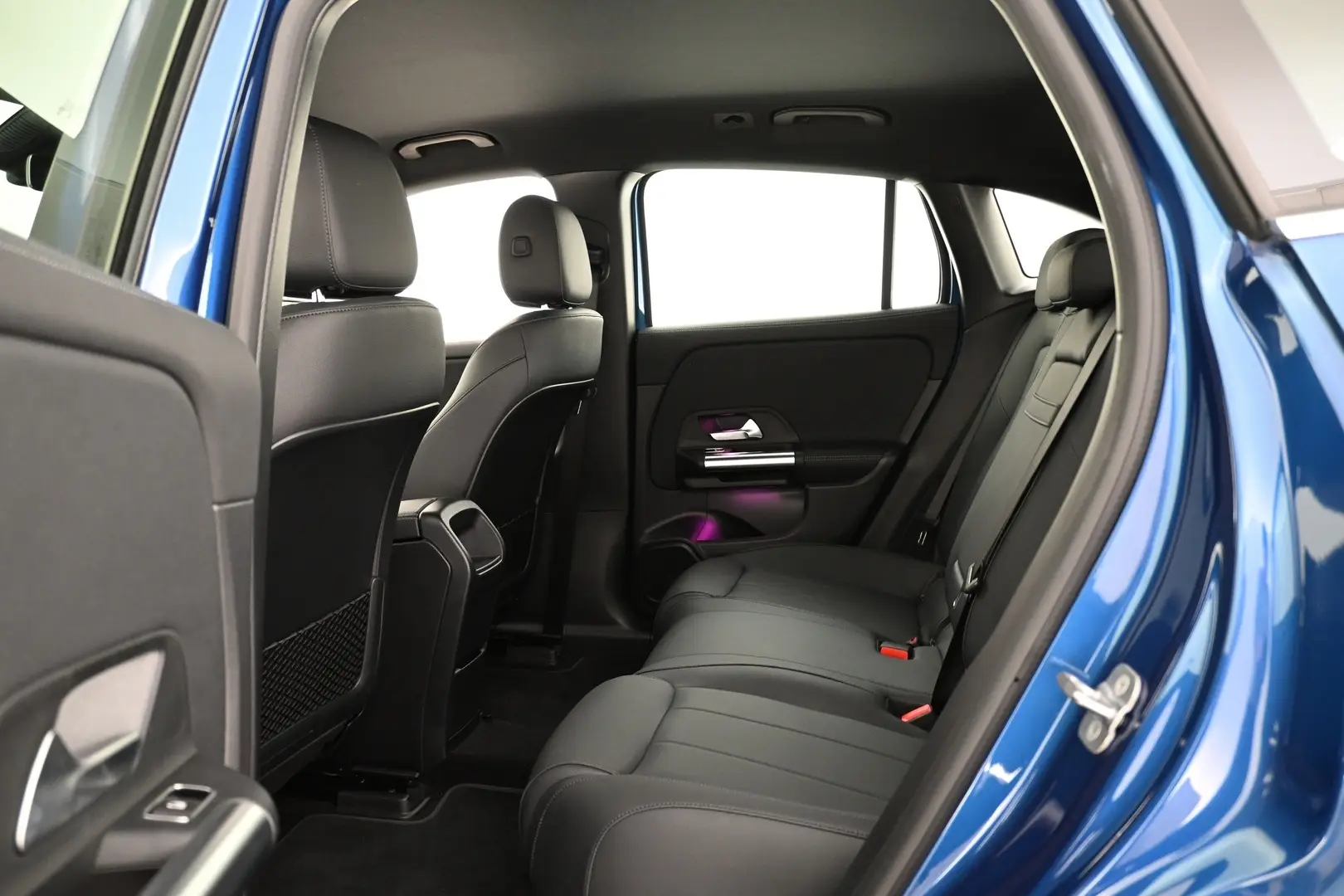 Car Image - 2JA8o0oGe9SlPj3vQC0TZ8
