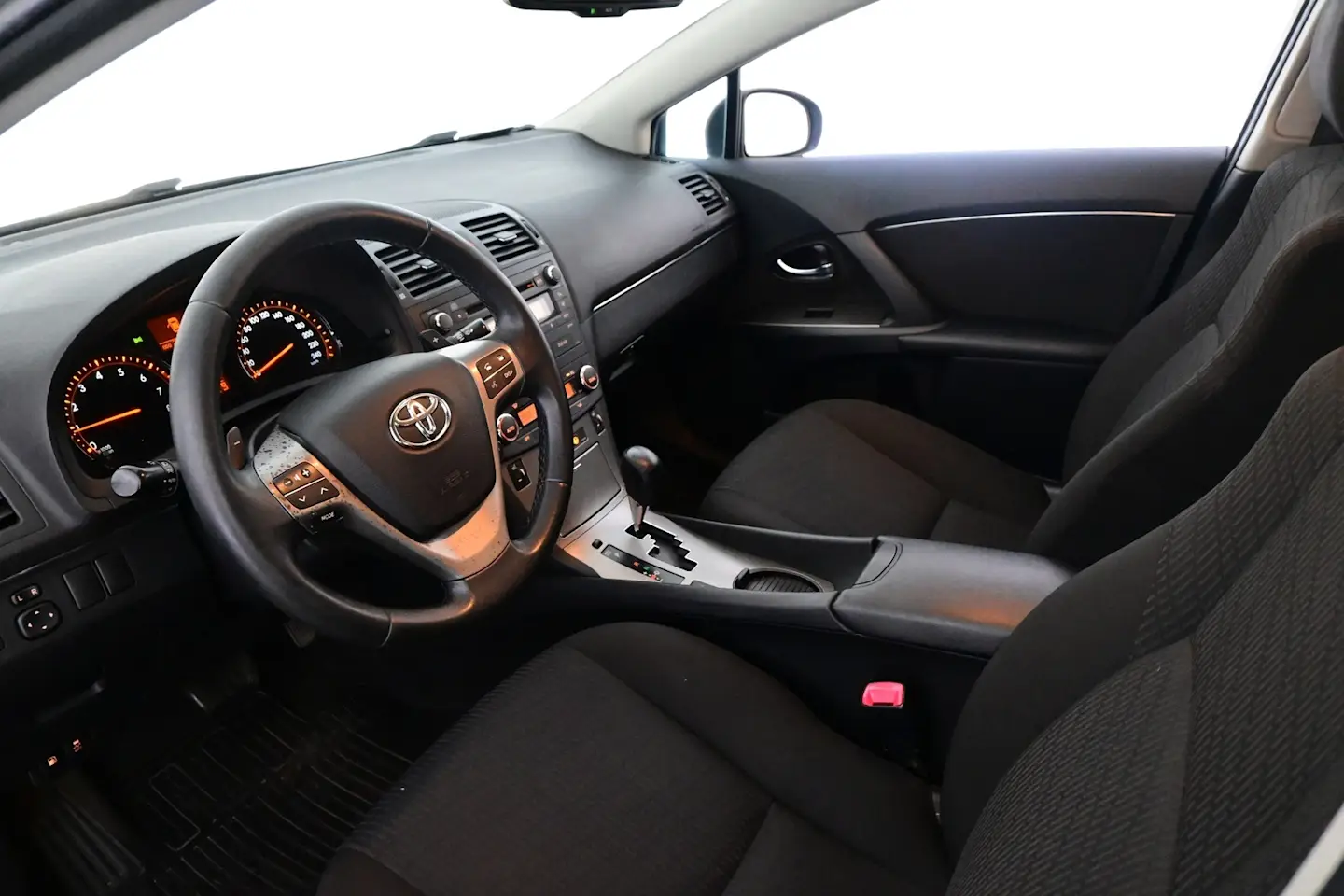Car Image - 4cLNc6MNPvVuXLDbdnPi5v